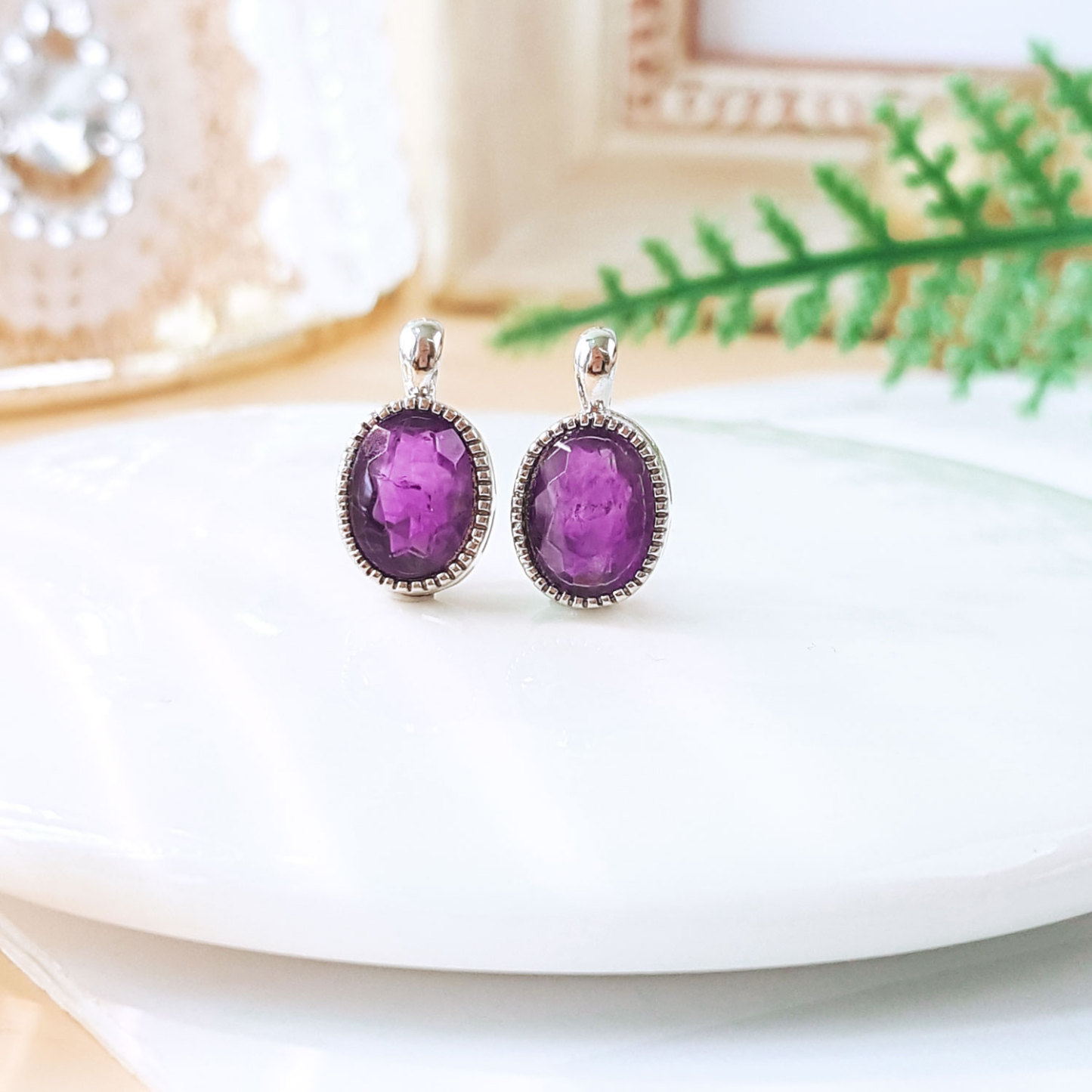28 Sep - Oval Shape Pendant