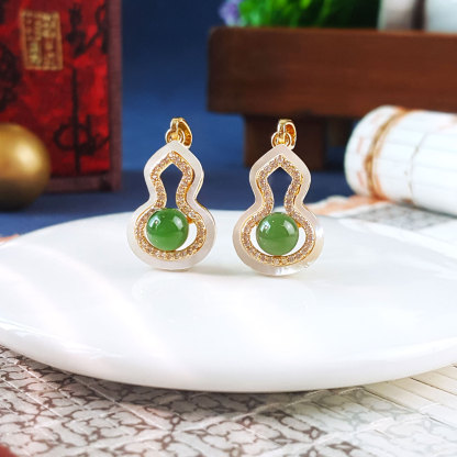 6 Oct - Jade With Shell Hulu Design Pendant