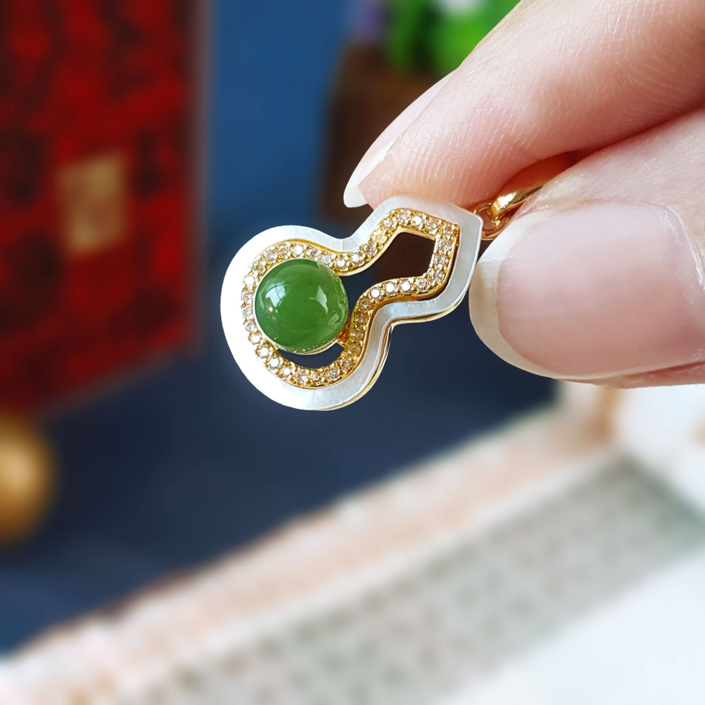 6 Oct - Jade With Shell Hulu Design Pendant