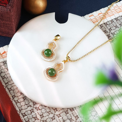 6 Oct - Jade With Shell Hulu Design Pendant