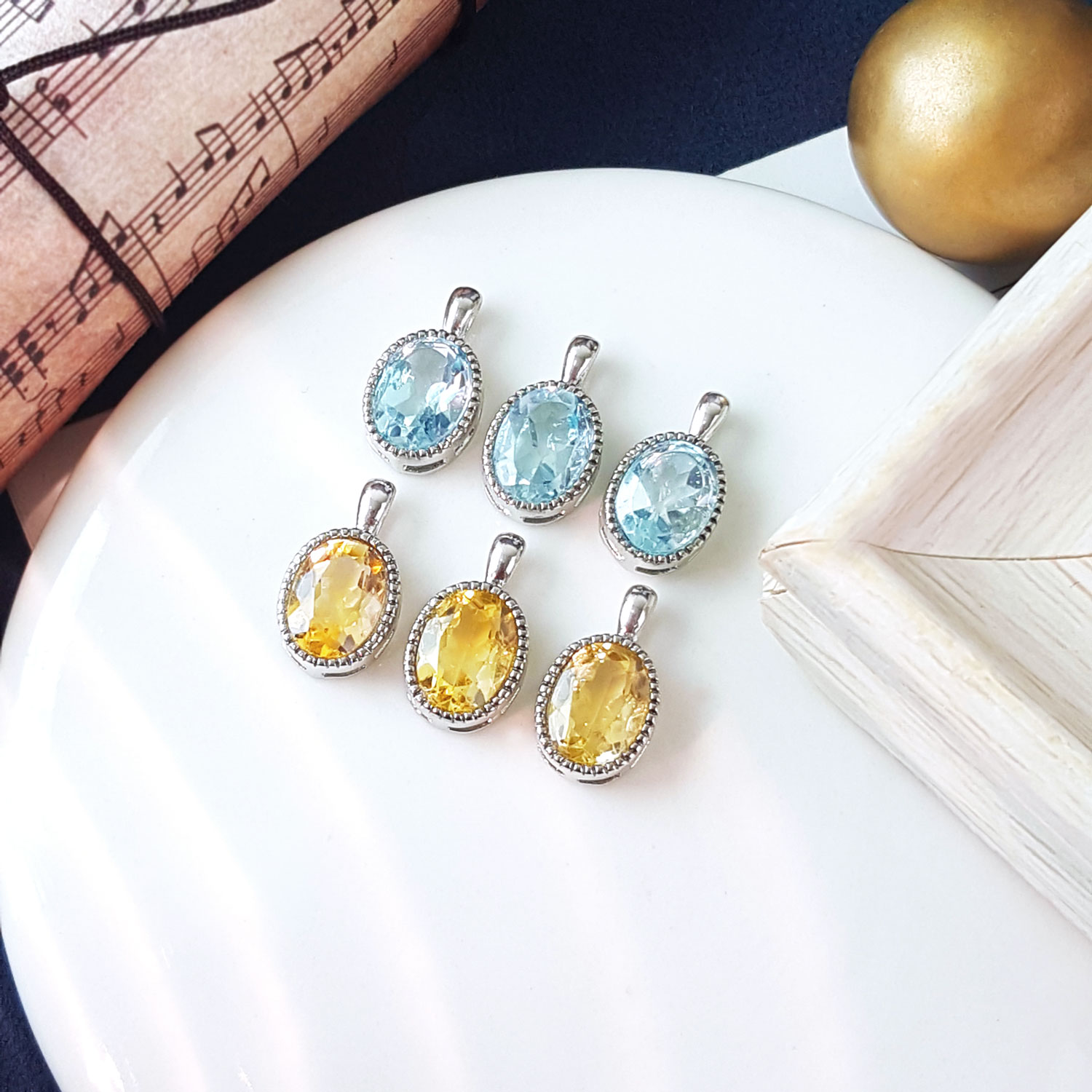 7 Oct - Oval Shape Pendant Crystal