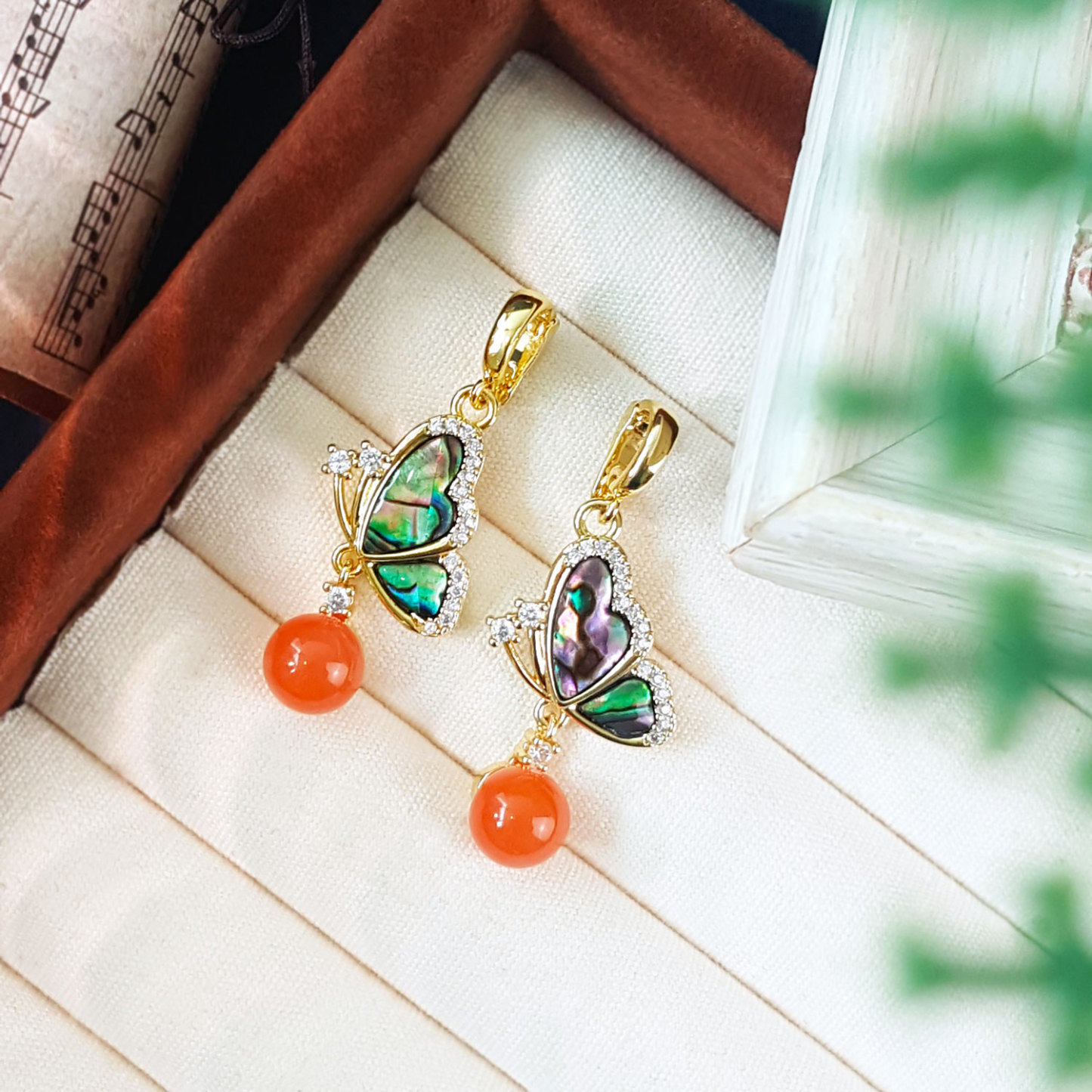 14 Oct - Crystal Pendant