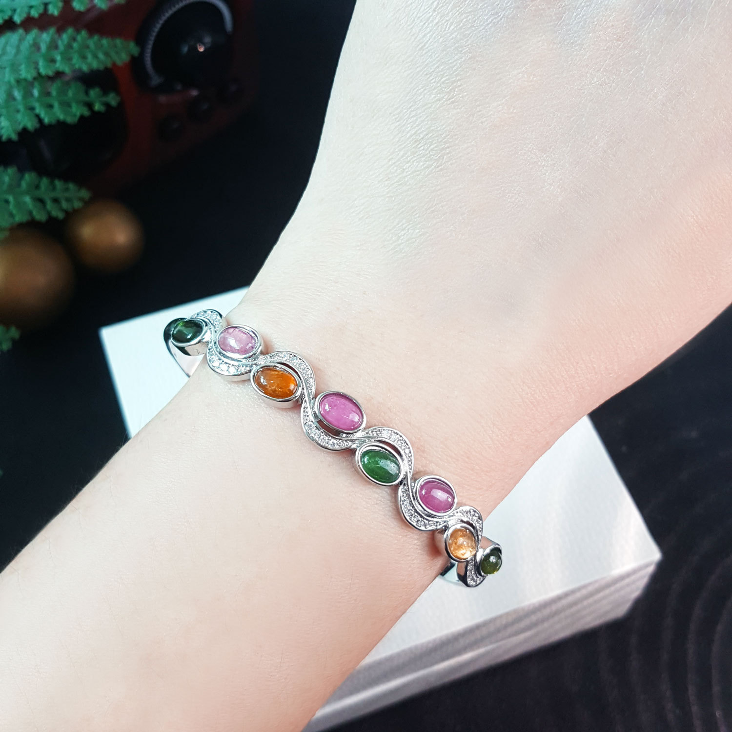 16 Oct - Colour Tourmaline Design Bangle