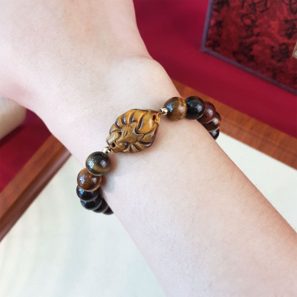 25 Jun - Mix Tiger Eye with Nine Tail Fox Design Bracelet