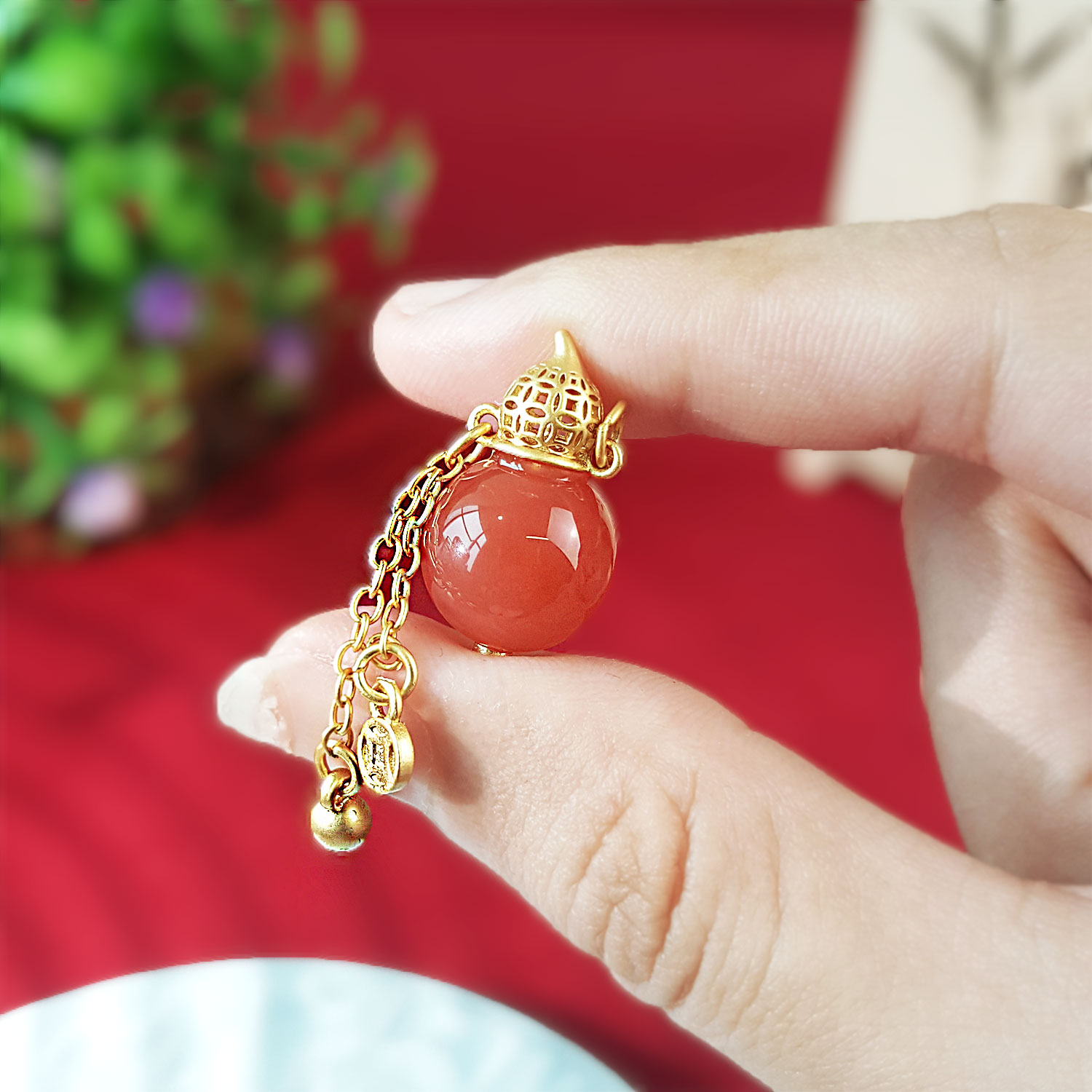17 July - Agate Hulu Pendant