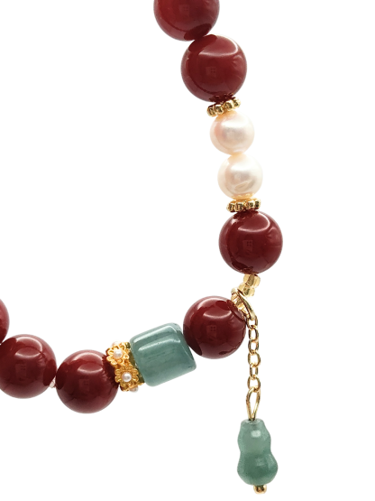 Nan Hong Agate with Guatemalan Jade Design Bracelet