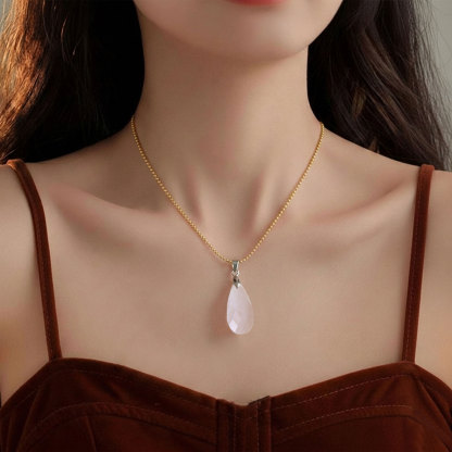 9 APR - Rose Quartz Pendant 【Buy 1 Free 1】