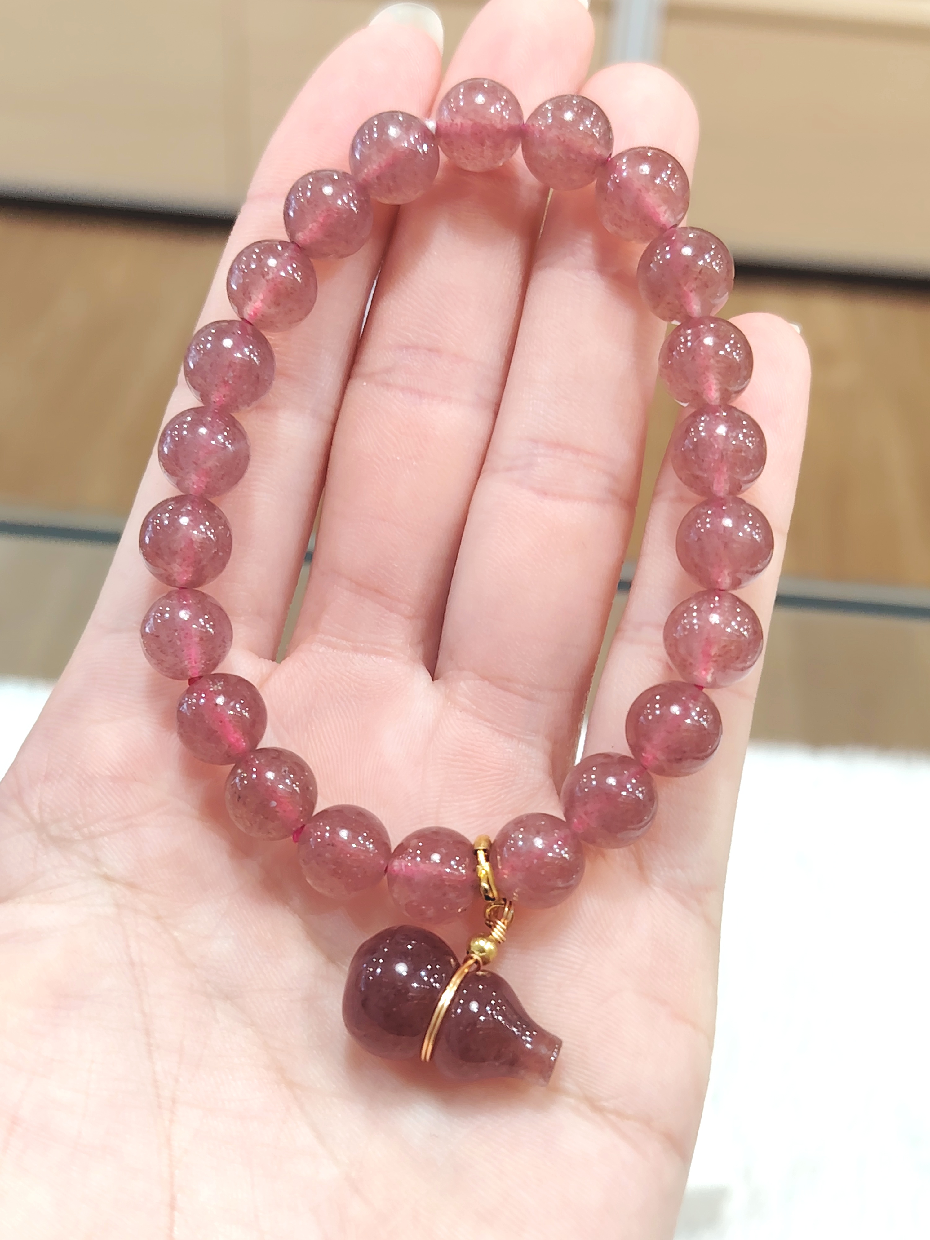 Strawberry Stone with Hulu Design Bracelet