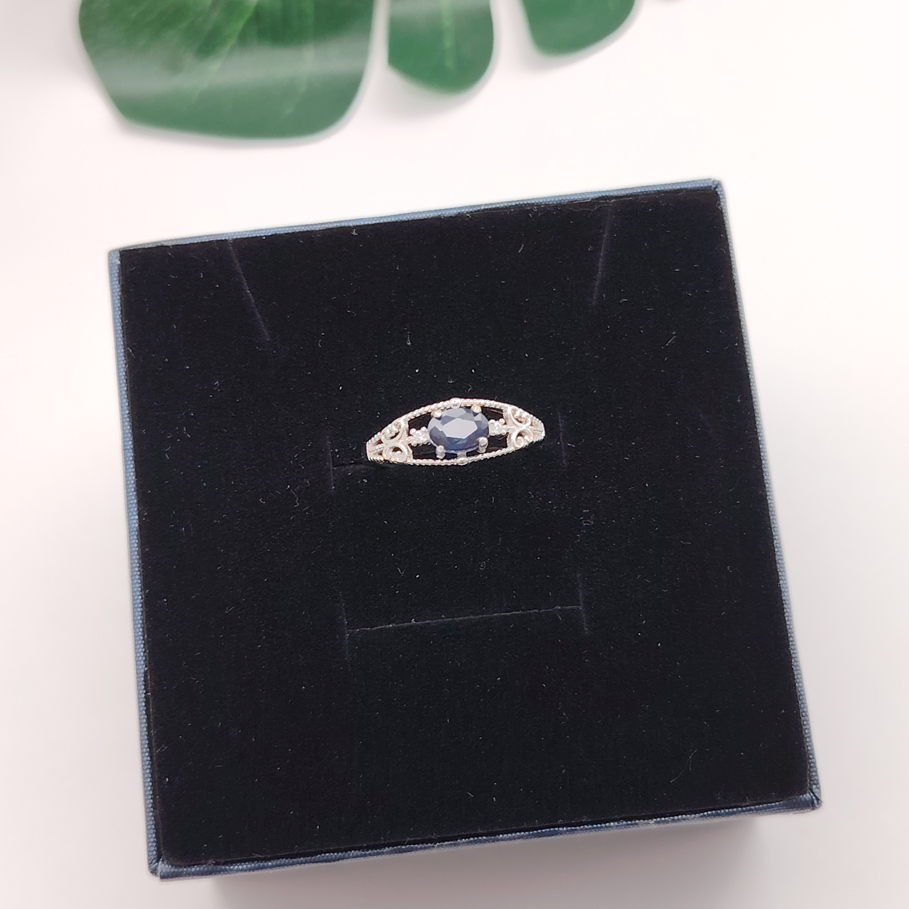Elegent Blue Sapphire and Zircon Design Adjustable Ring