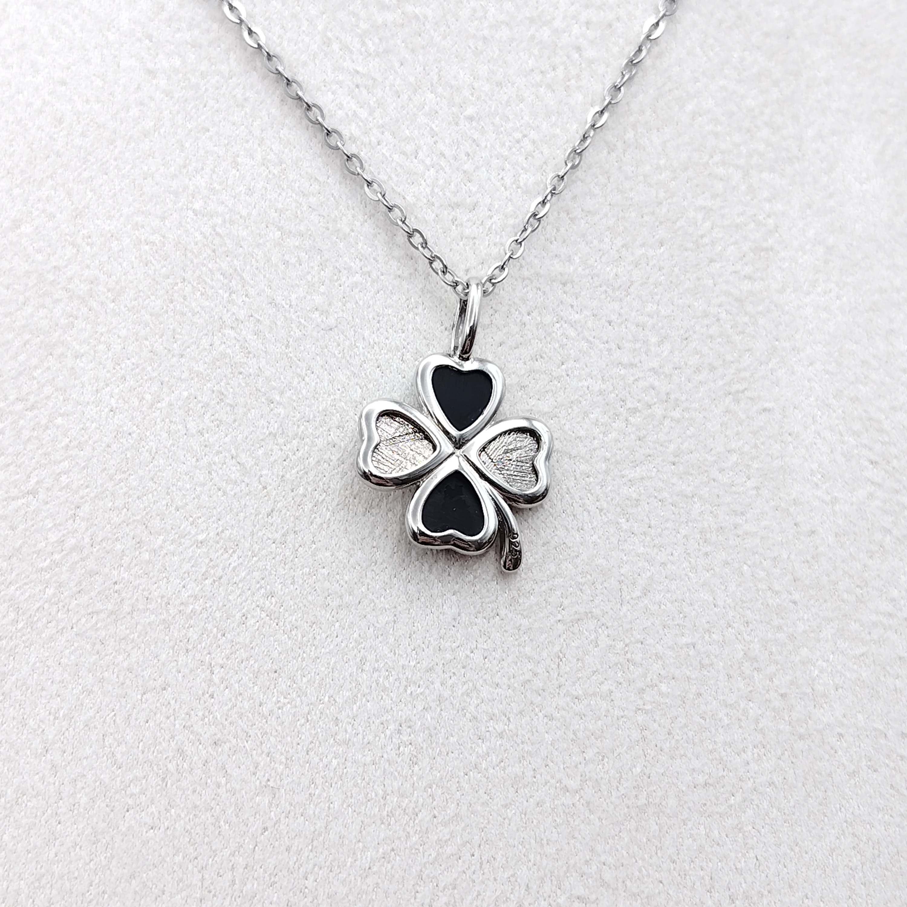 Meteorite and Canada Ammolite Clover Love Stitching Pendant - White Gold