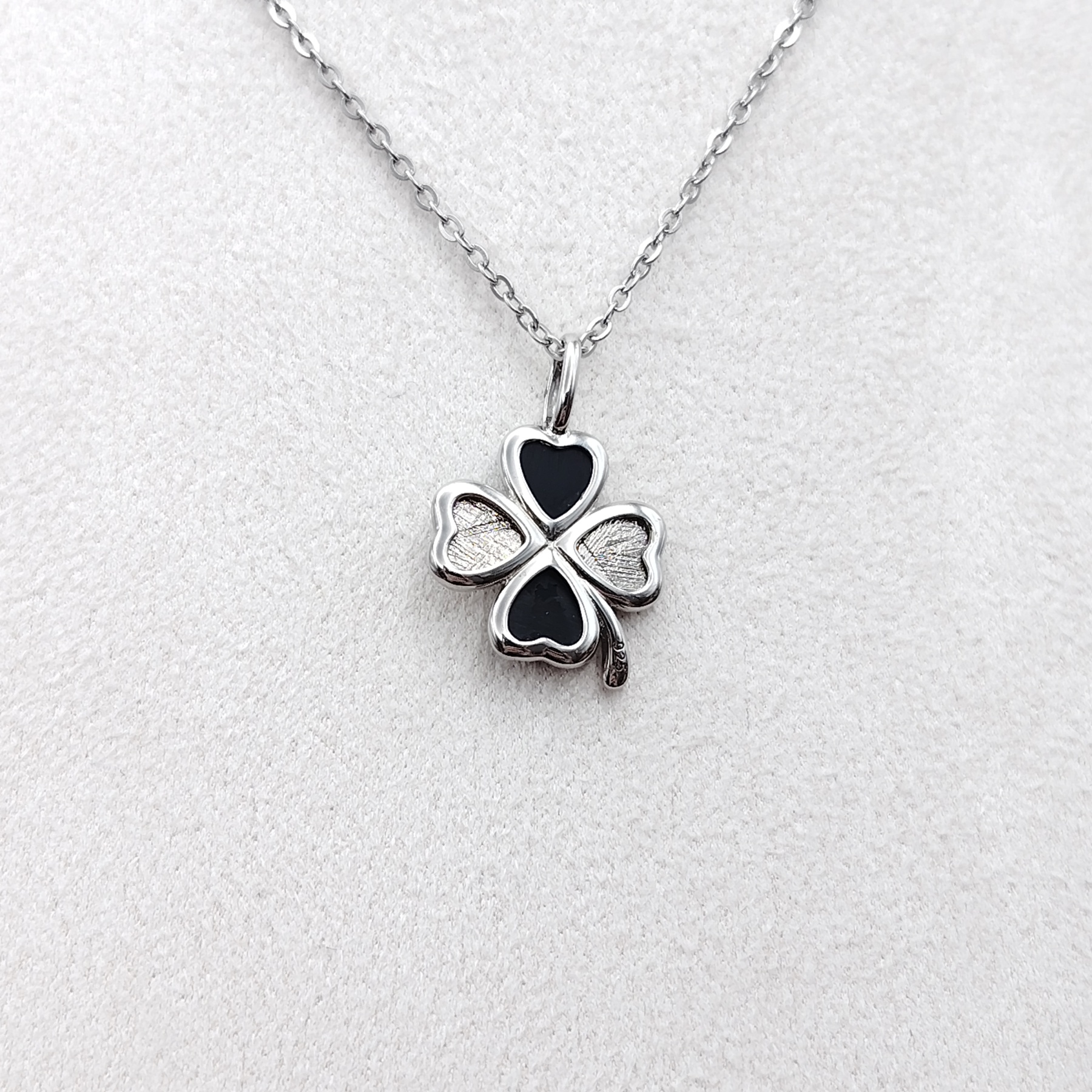 Meteorite and Canada Ammolite Clover Love Stitching Pendant - White Gold