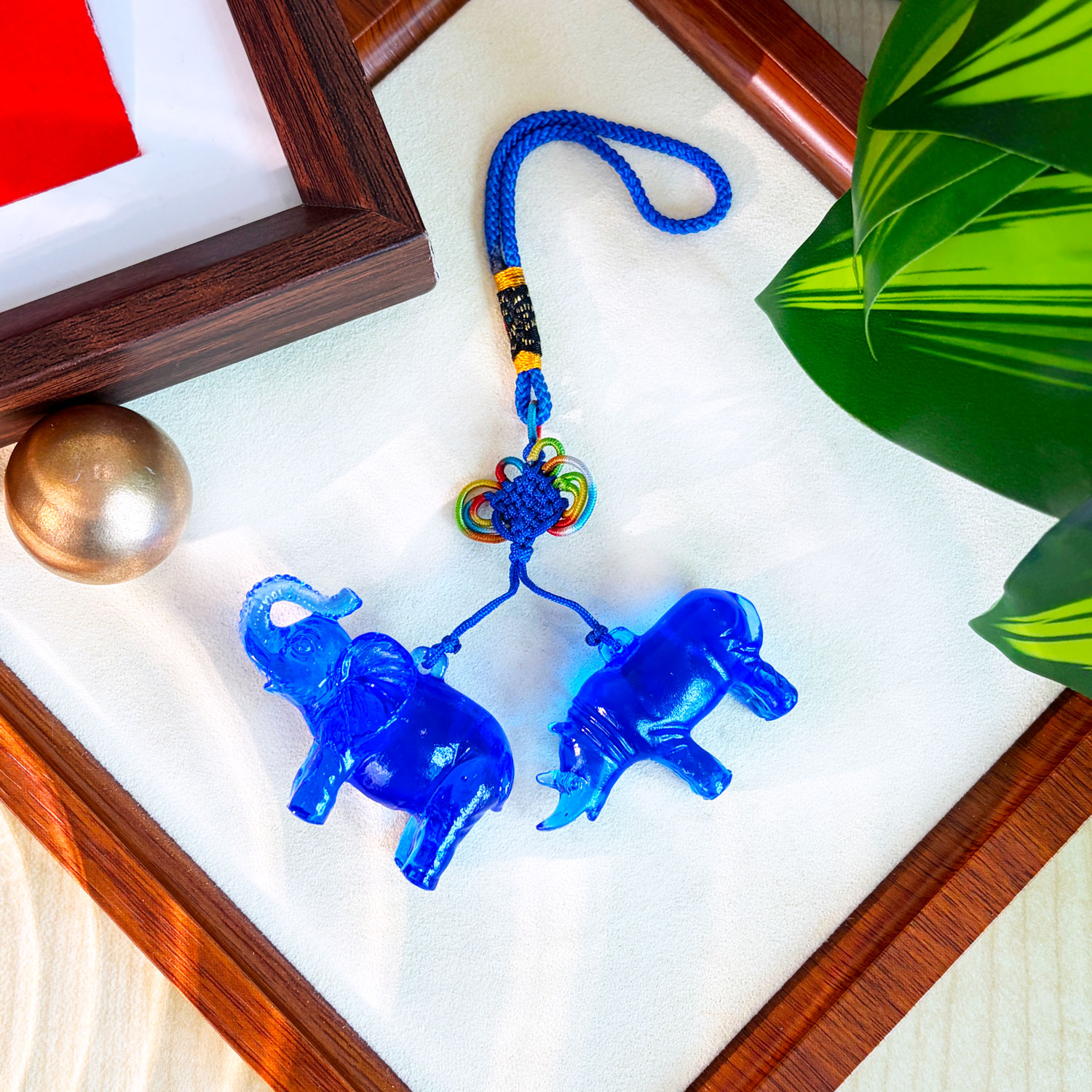 5 Oct - Liu Li Elephant & Rhino Charm