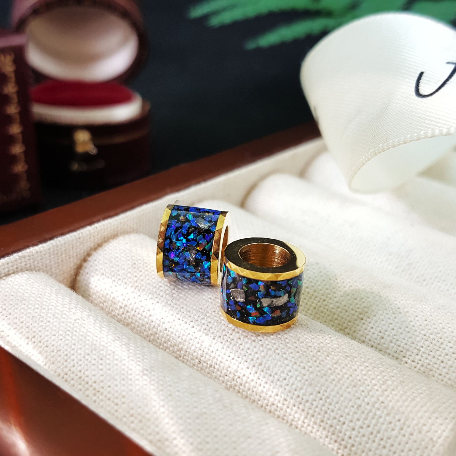 Mixed Ammolite, Opal, Meteorite Cutting Frame Passepatout