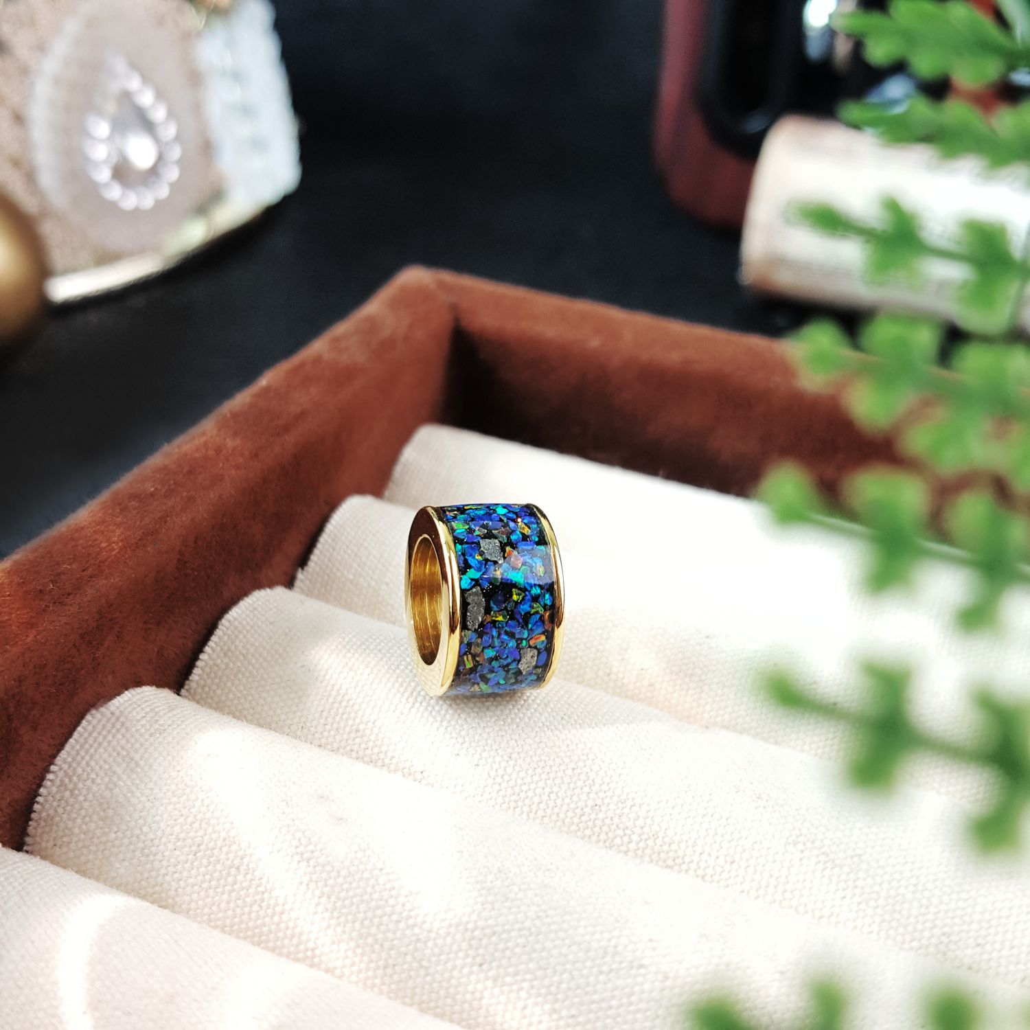 Mixed Ammolite, Opal, Meteorite Passepartout