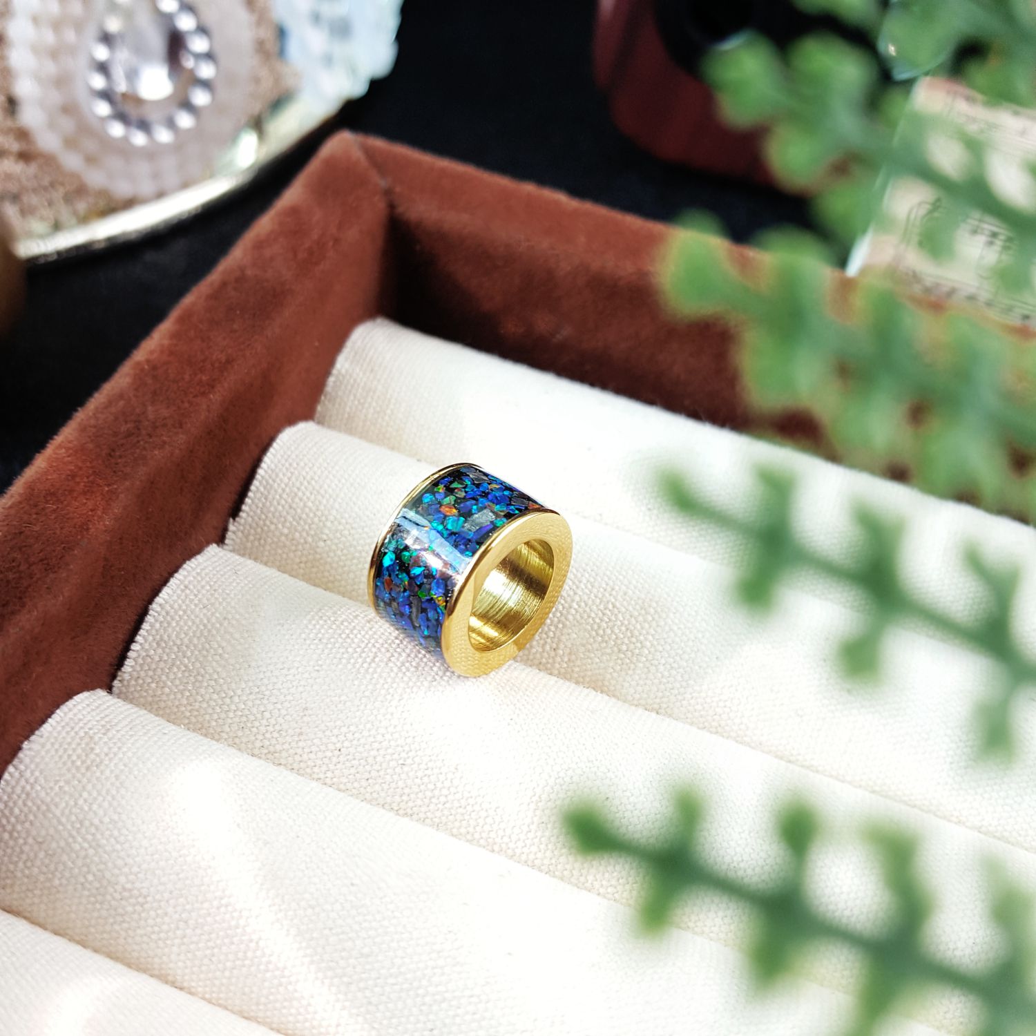 Mixed Ammolite, Opal, Meteorite Passepartout