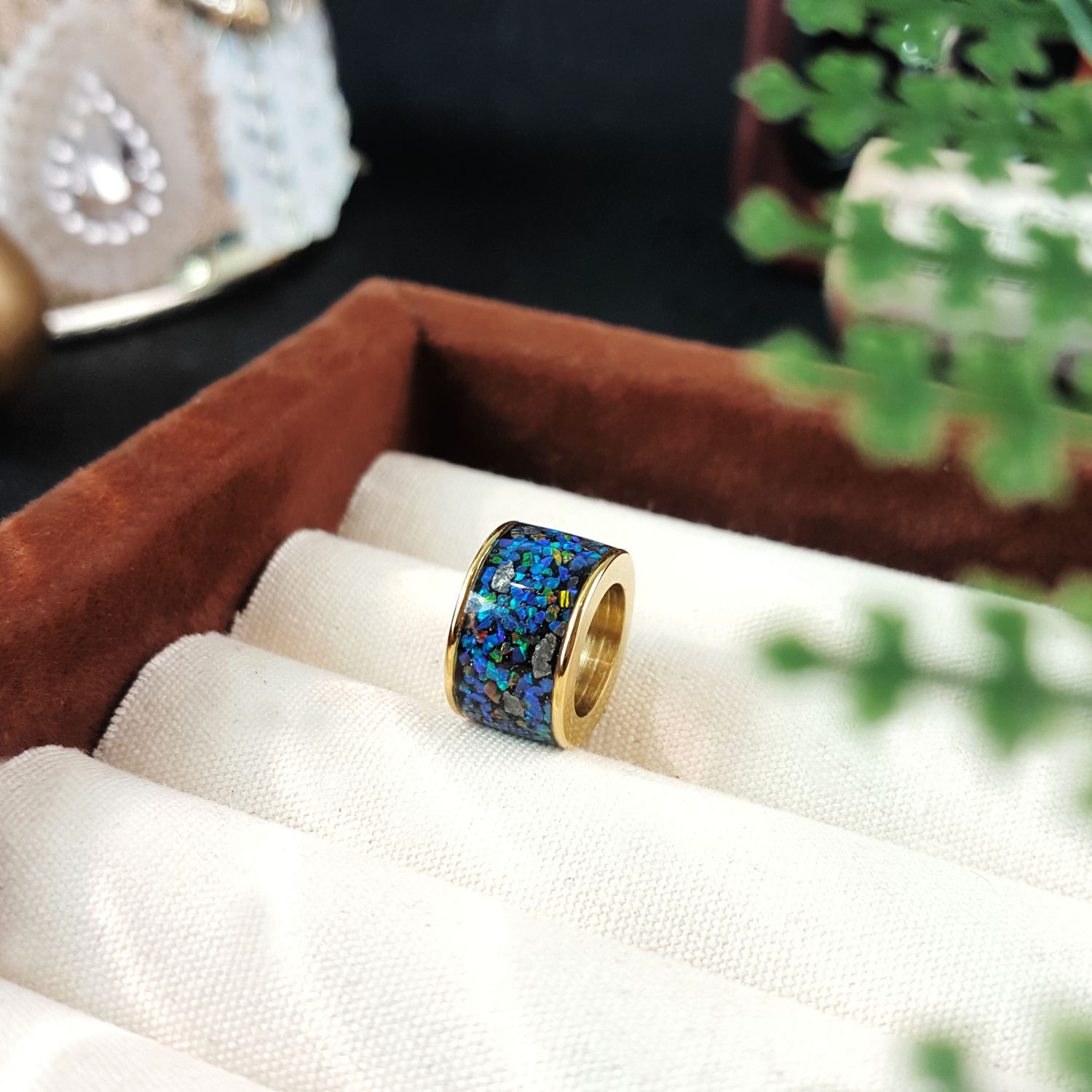 Mixed Ammolite, Opal, Meteorite Passepartout