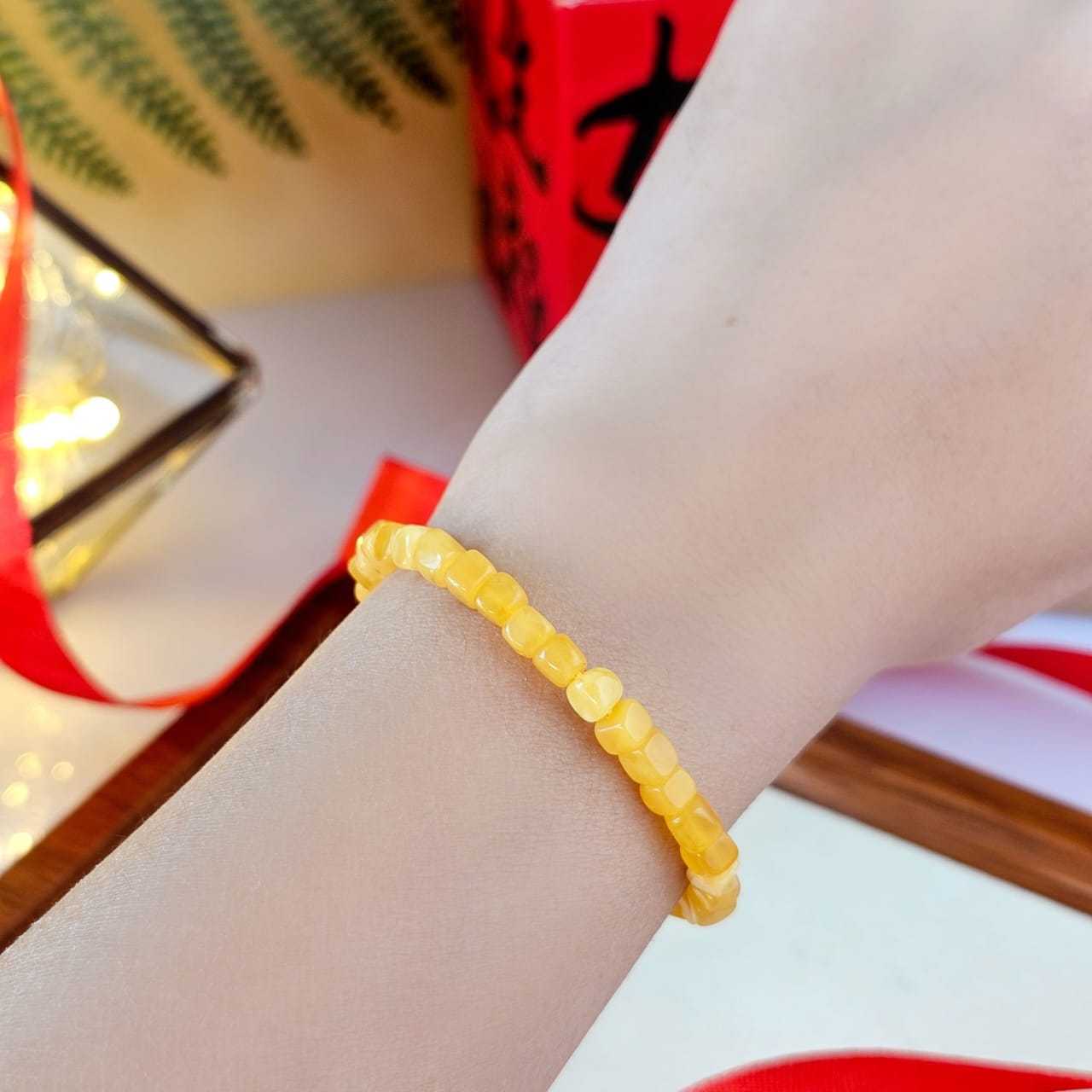 10 Feb - Baltic Sea Beeswax Amber