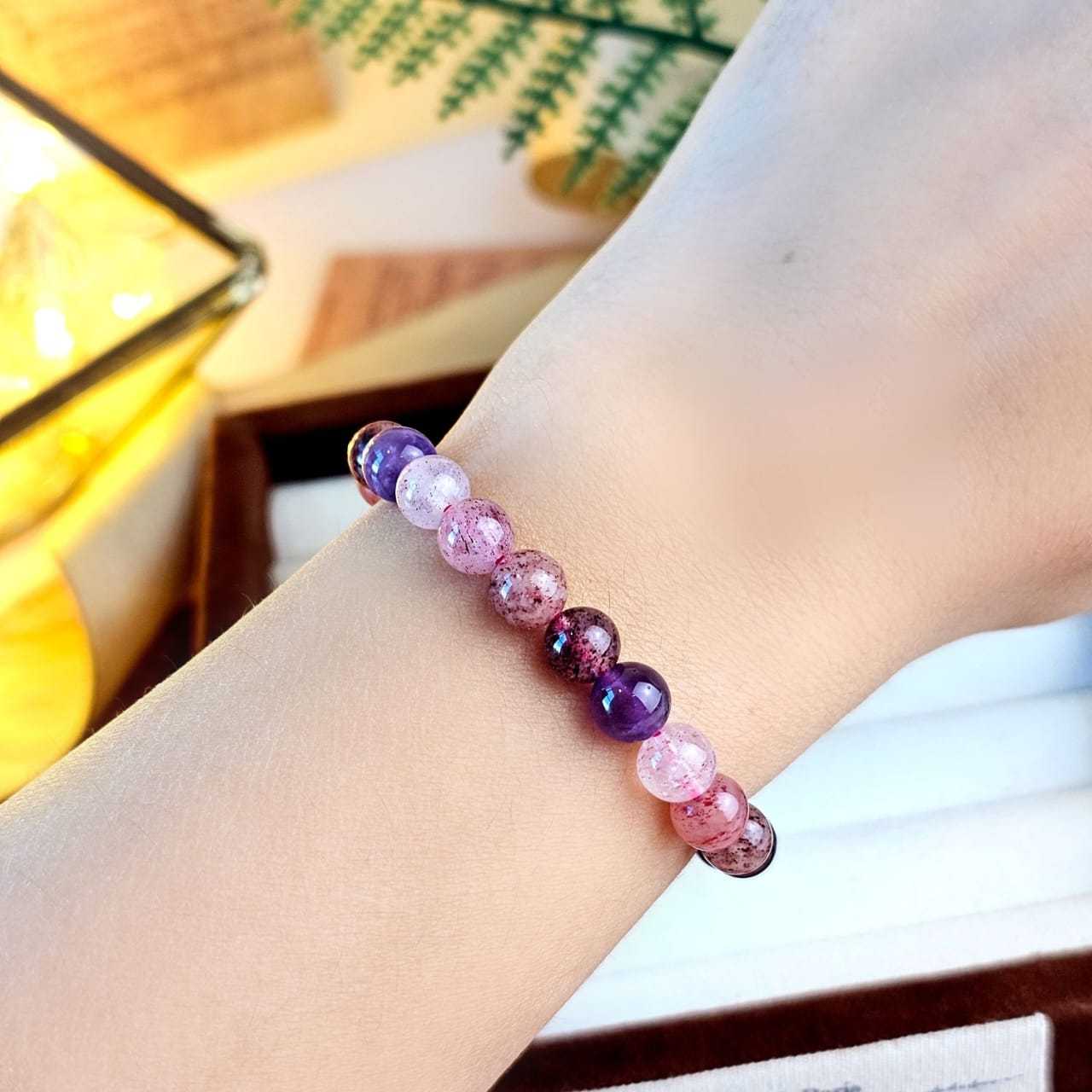 23 Mar - Strawberry Super Seven Bracelet