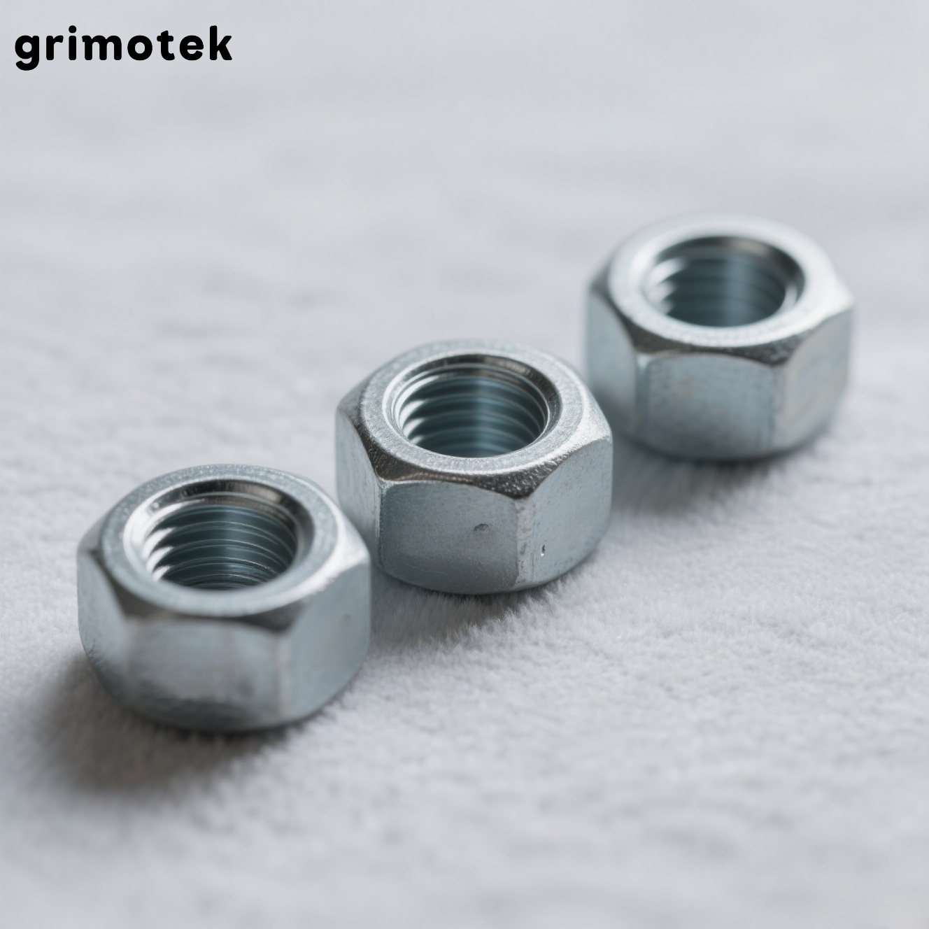 น็อตหกเหลี่ยมความแข็งแรงสูง (100 ชิ้น)