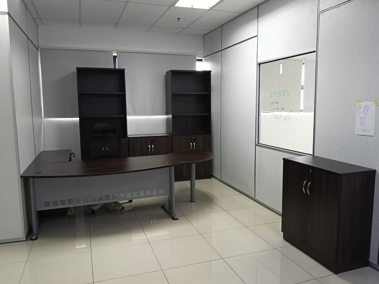 Executive Office Table Set with Combination of Cabinets (Q)