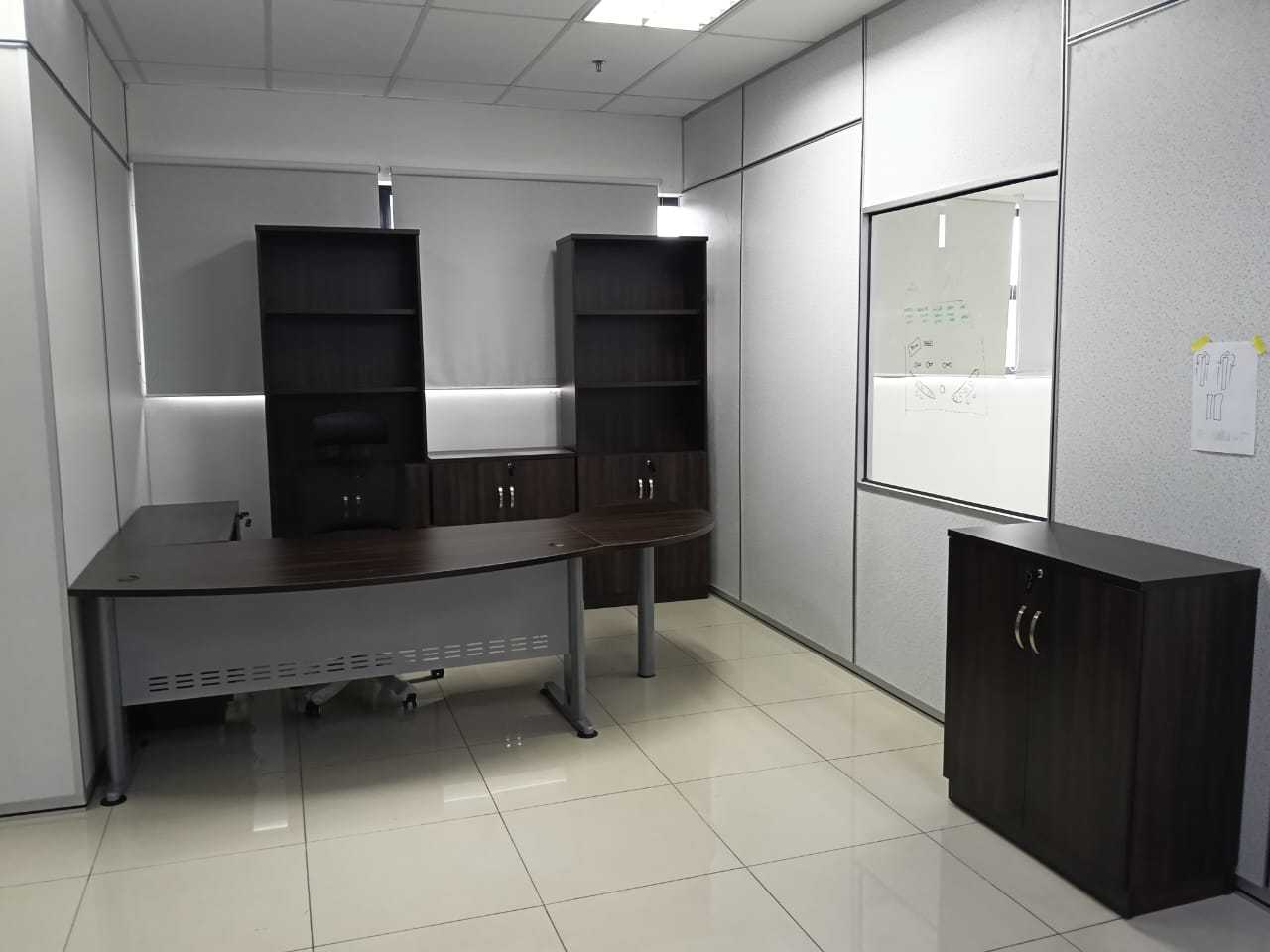 Executive Office Table Set with Combination of Cabinets (Q)