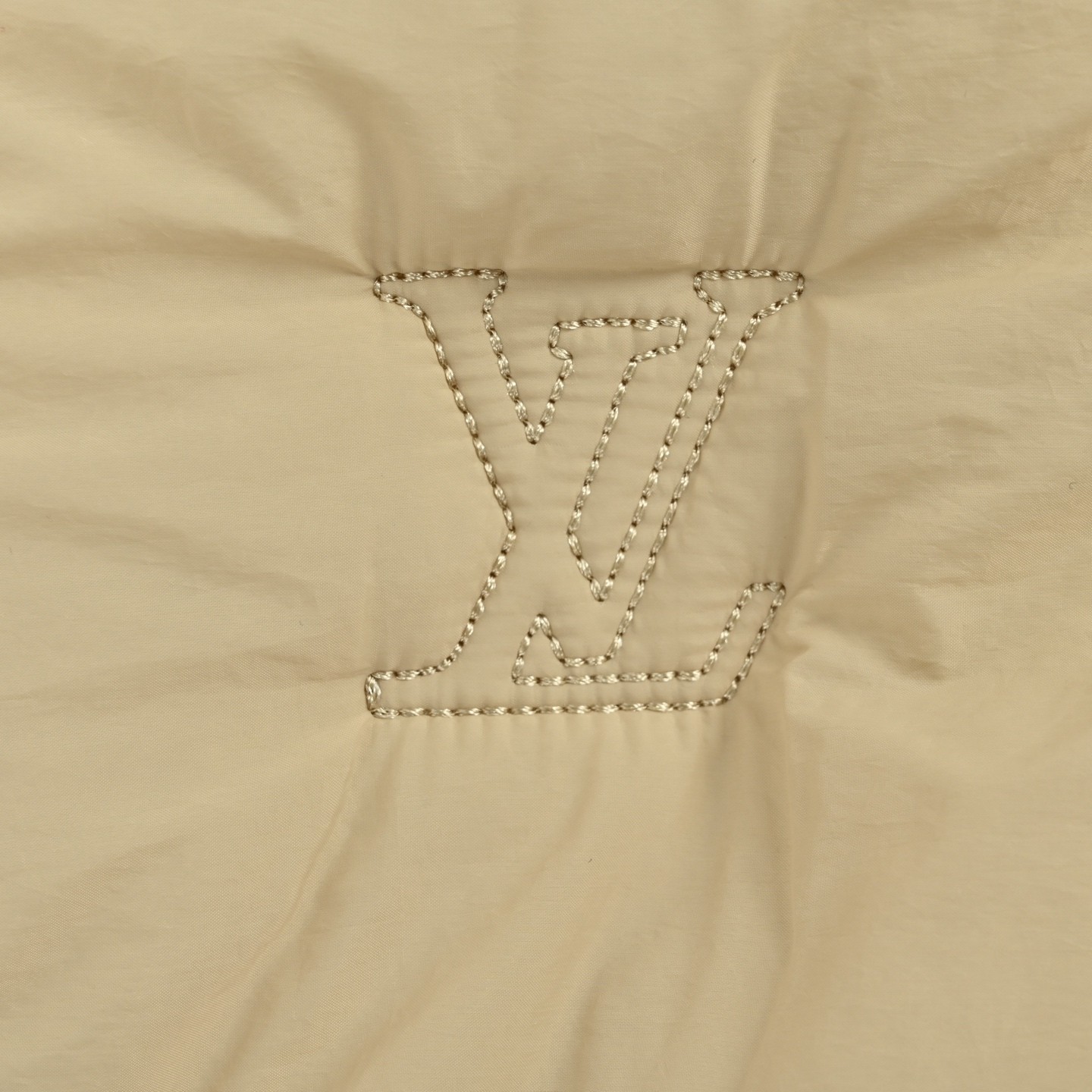 Louis Vuitton ルイ・ヴィトン 老花刺繍フード付き棉服外套 116370003