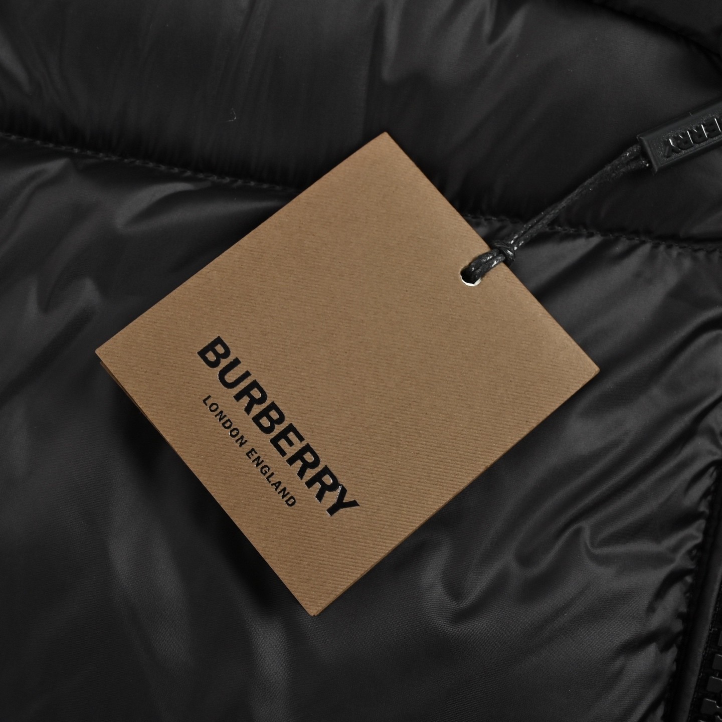 Burberry バーバリー 25FW新作 グレンチェックフードダウンジャケット ブラック