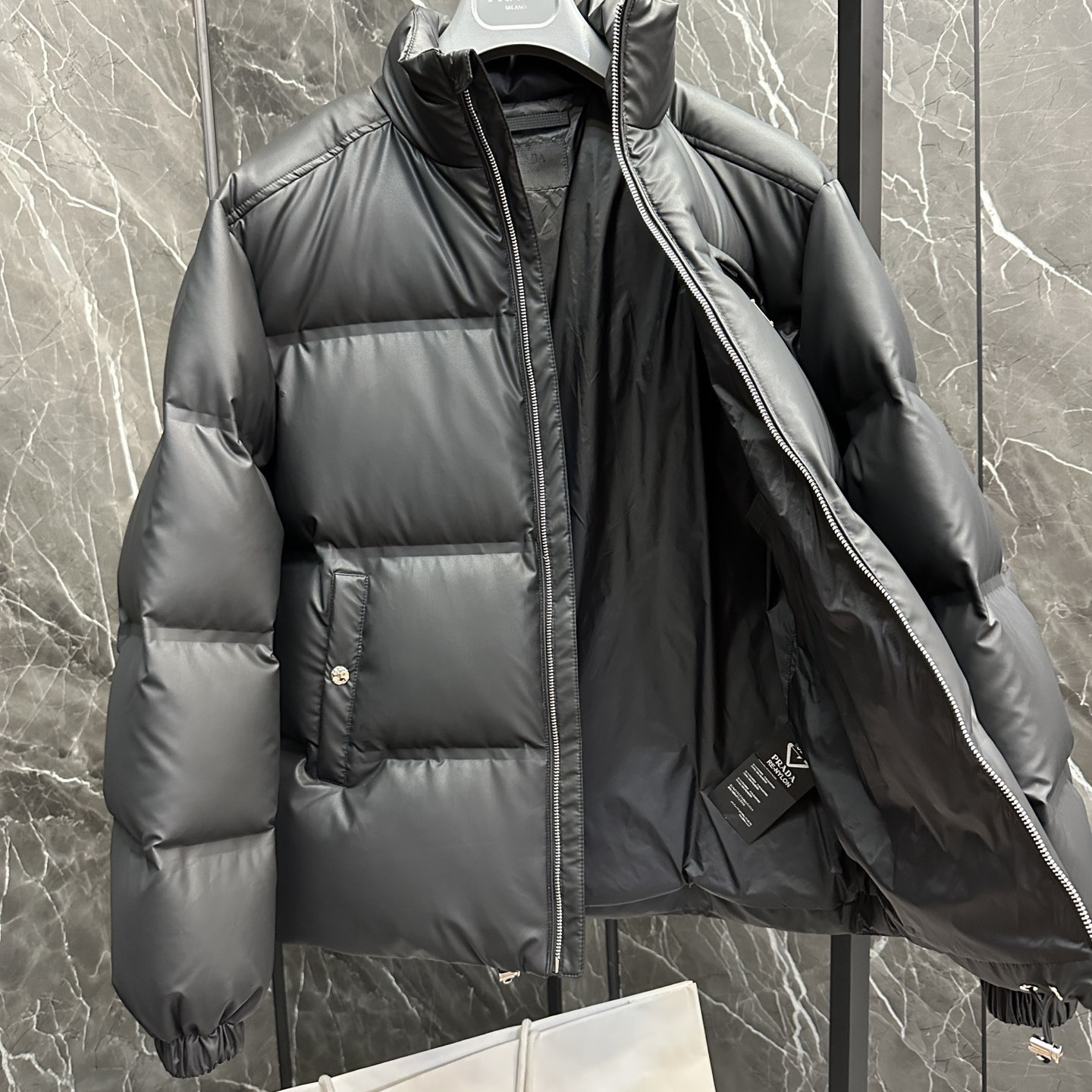 PRADA プラダ ダウンジャケット ブラック/ハイグレー