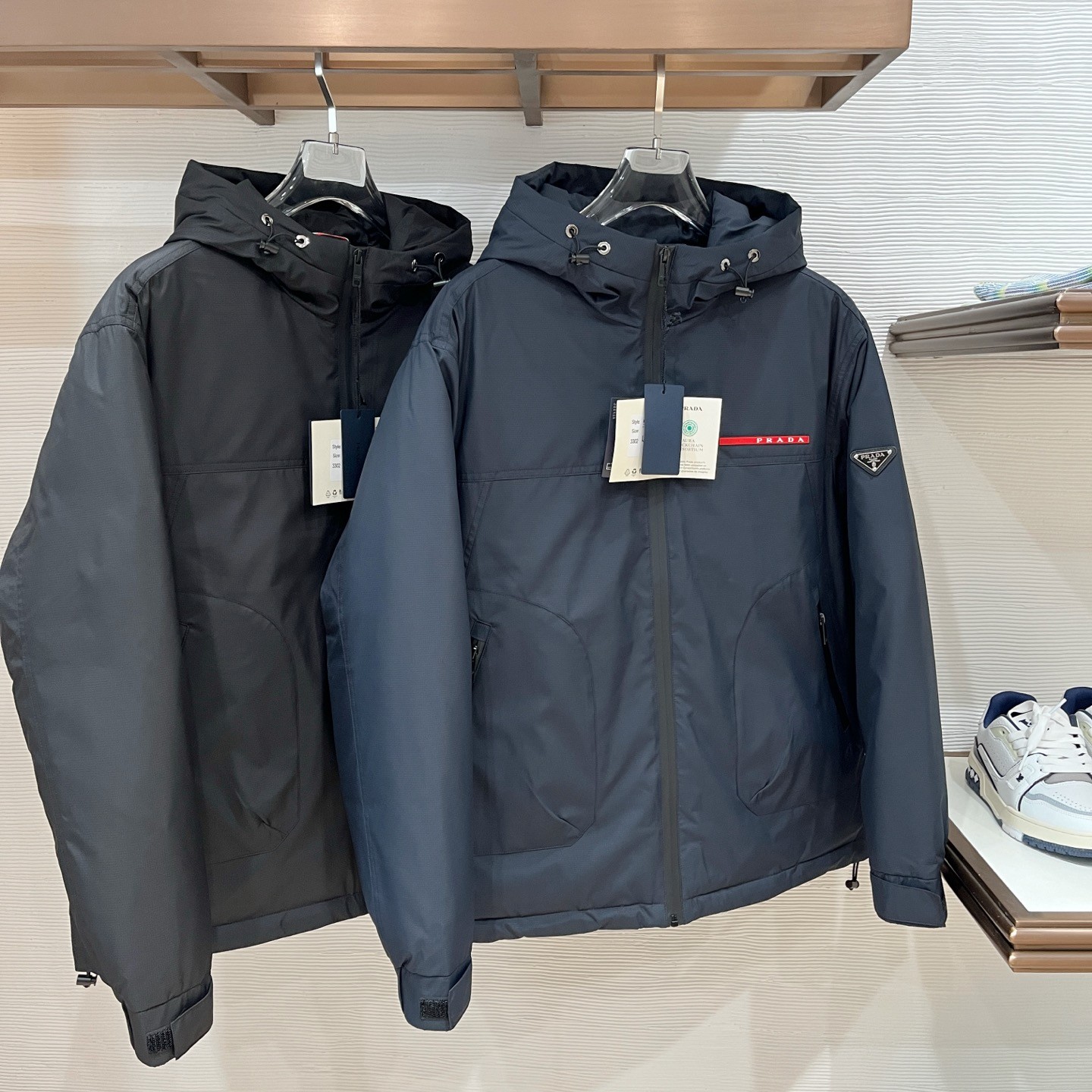 PRADA プラダ 2025最新款 メンズダウンジャケット ブラック/ネイビー