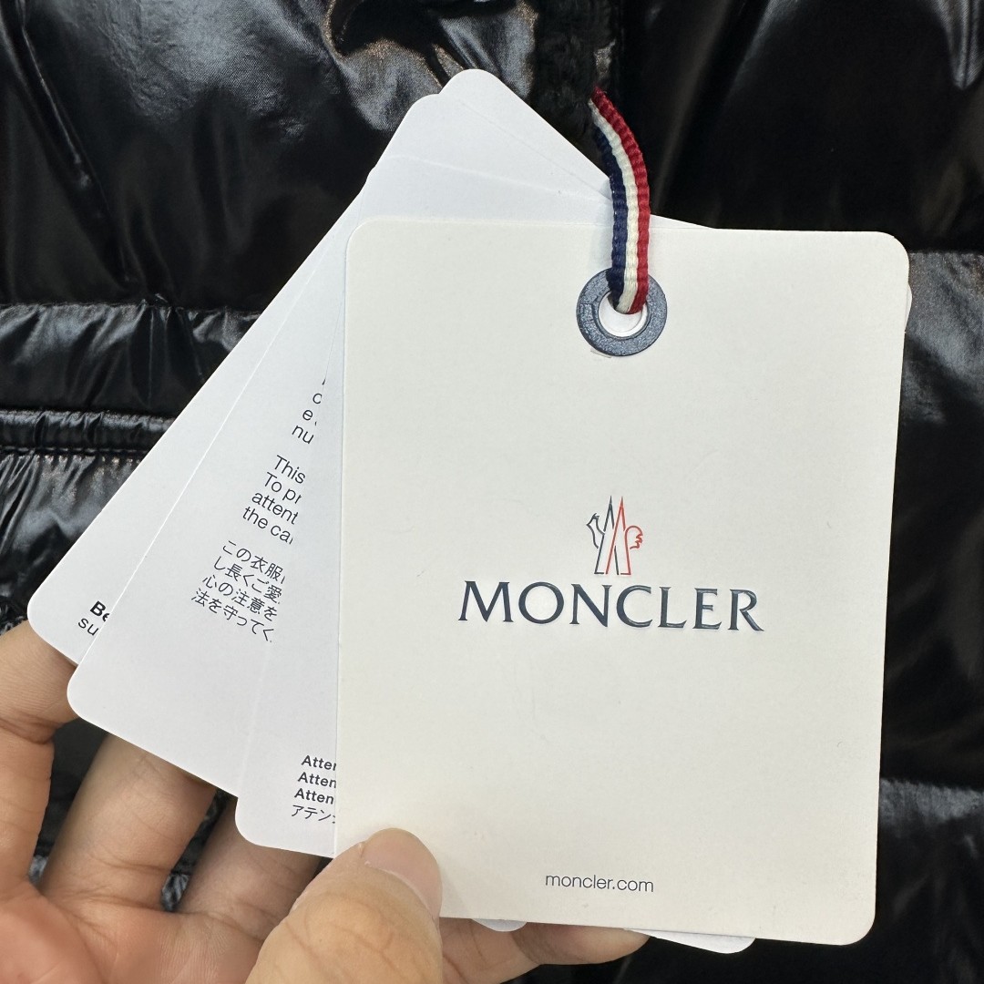 Moncler モンクレール Glareins 編み込み飾り フード付きショートダウンジャケット レディース ブラック