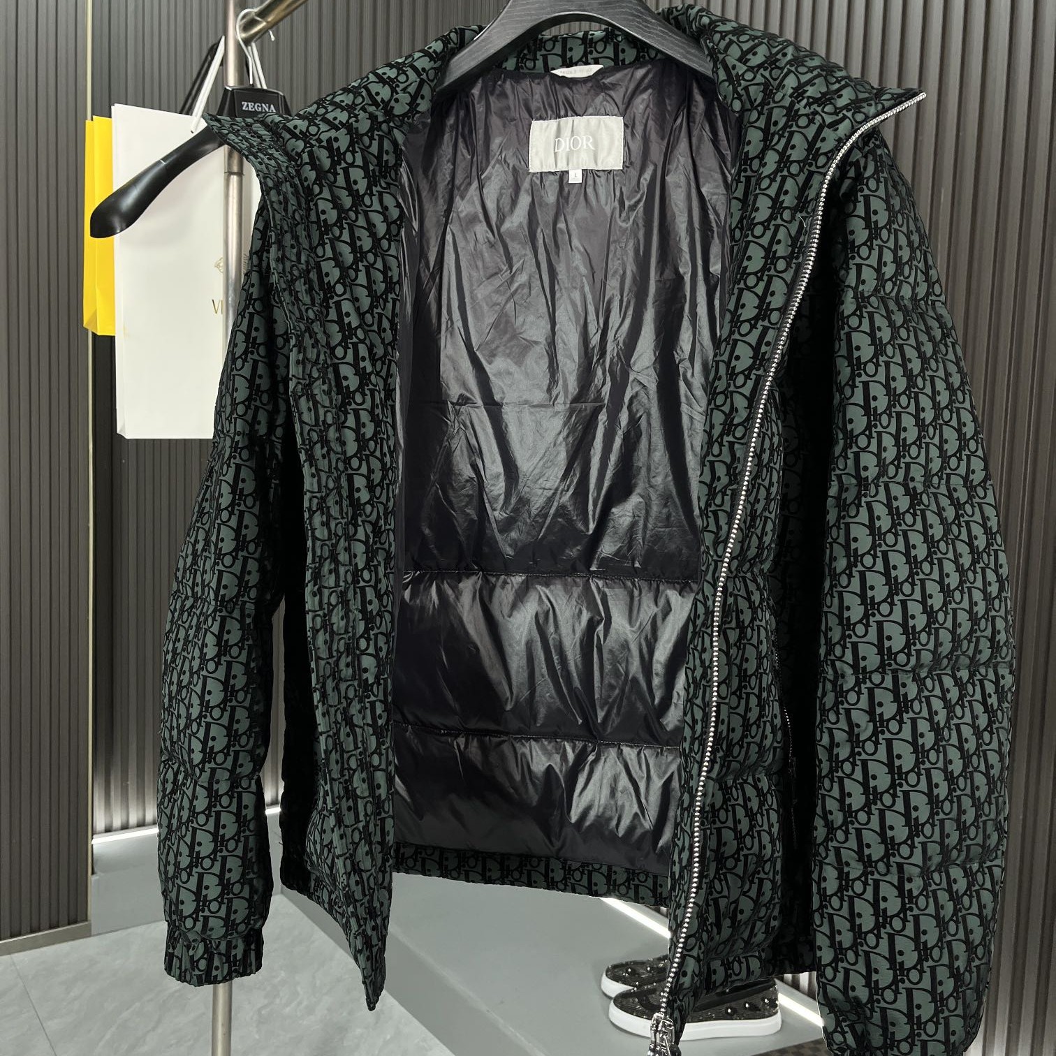 Dior ディオール 2025ss メンズ 立領 ダウンジャケット ブラックグレーン柄