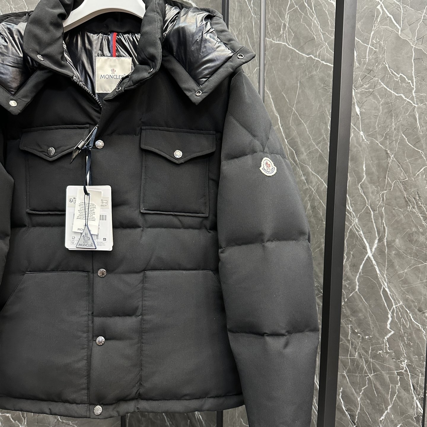 Moncler モンクレール P430 2025秋冬新作カジュアルファッションダウンジャケット ブラック