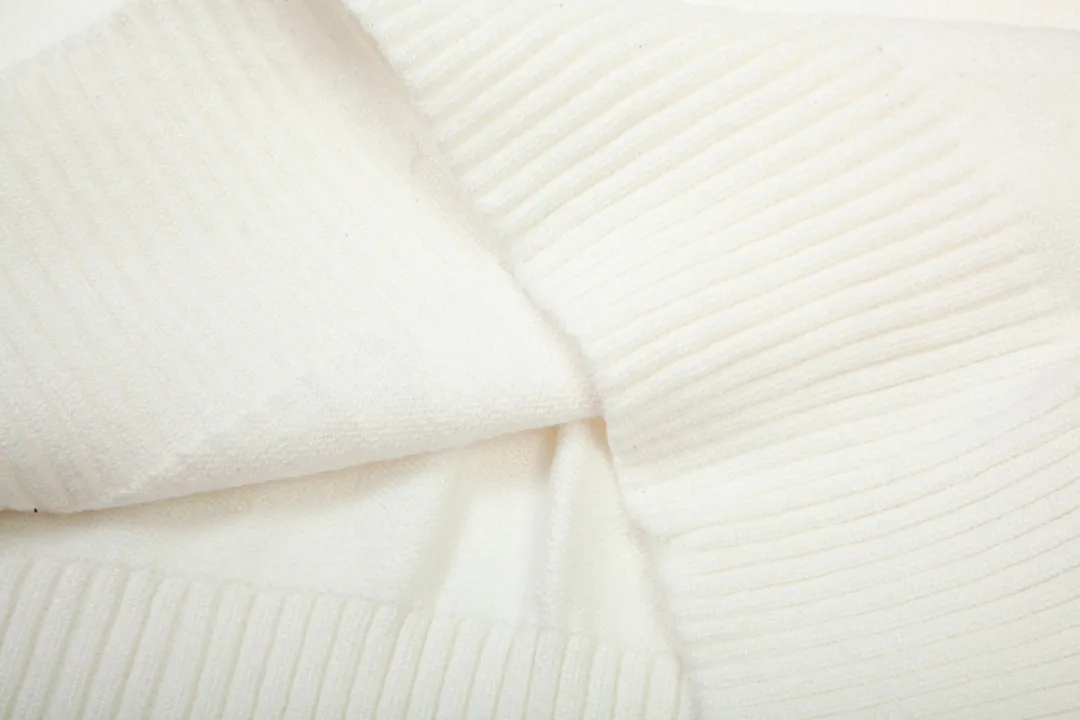 AMI PARIS（アミ パリス） プルオーバー セーター 男女兼用ロゴニット