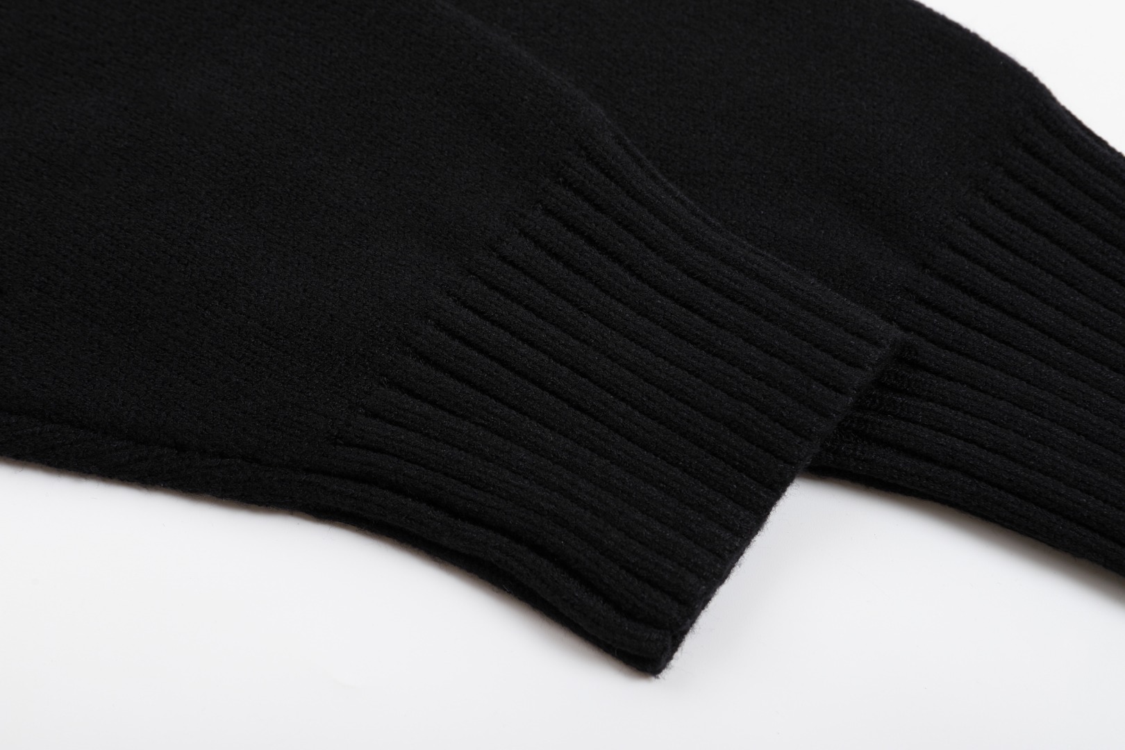 AMI PARIS（アミ パリス） プルオーバー セーター 男女兼用ロゴニット