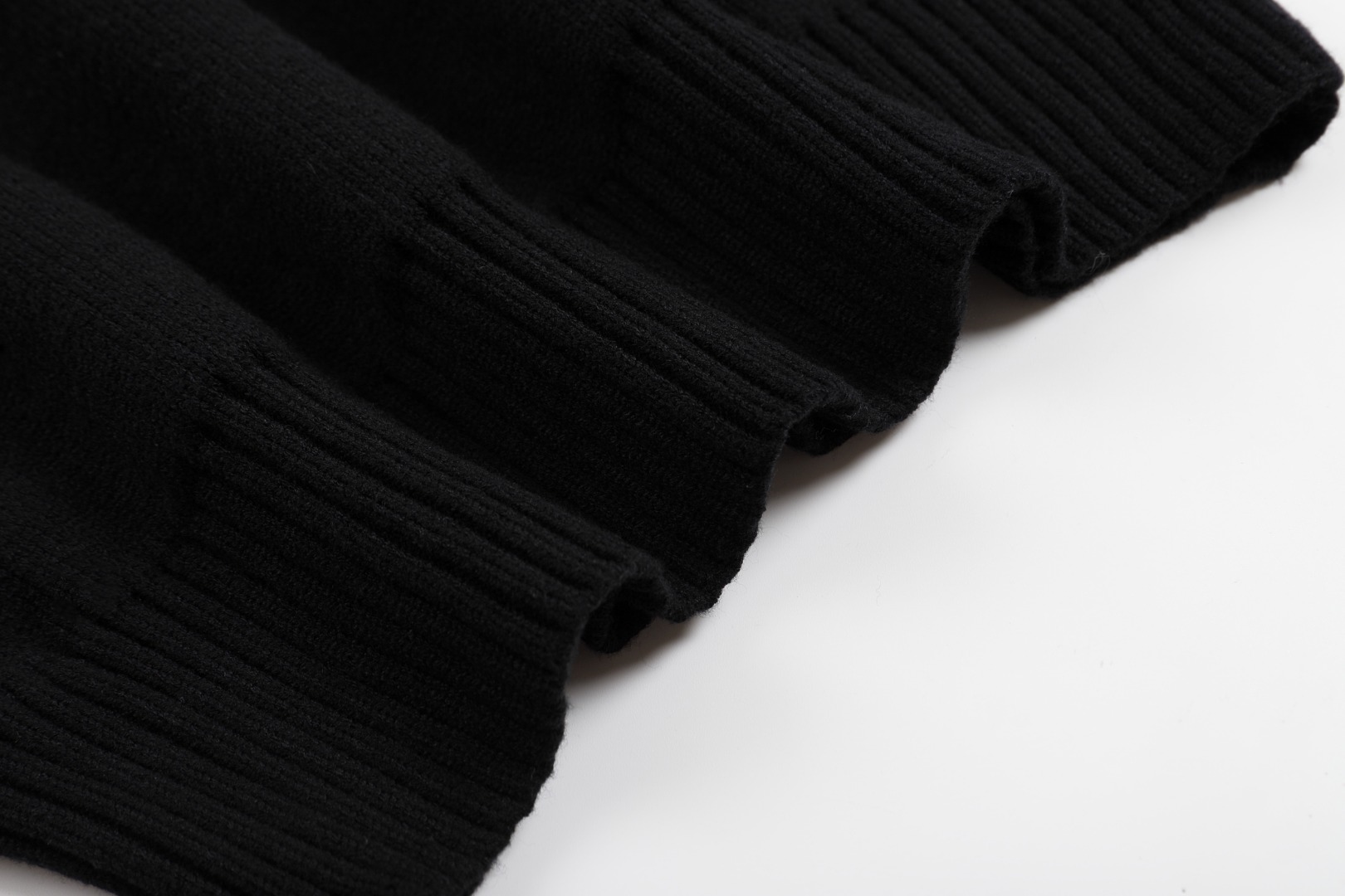 AMI PARIS（アミ パリス） プルオーバー セーター 男女兼用ロゴニット