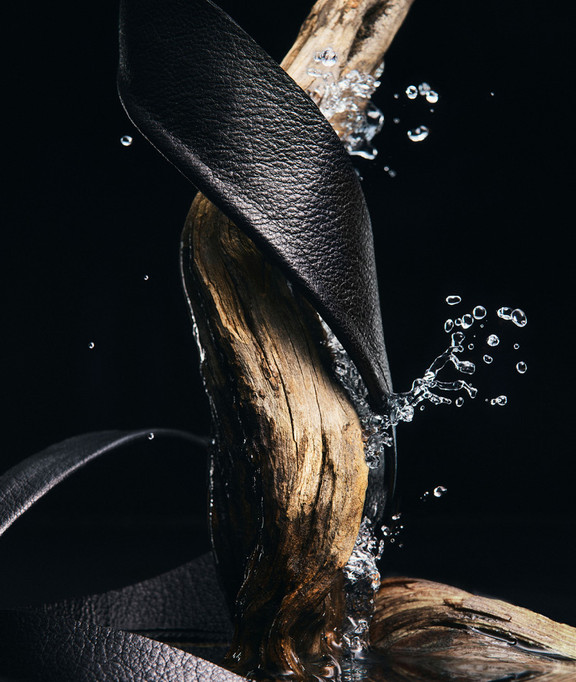 PDP-BE-NEW-Velvet-Desert-widgetD-ingredients-oud-img-thron