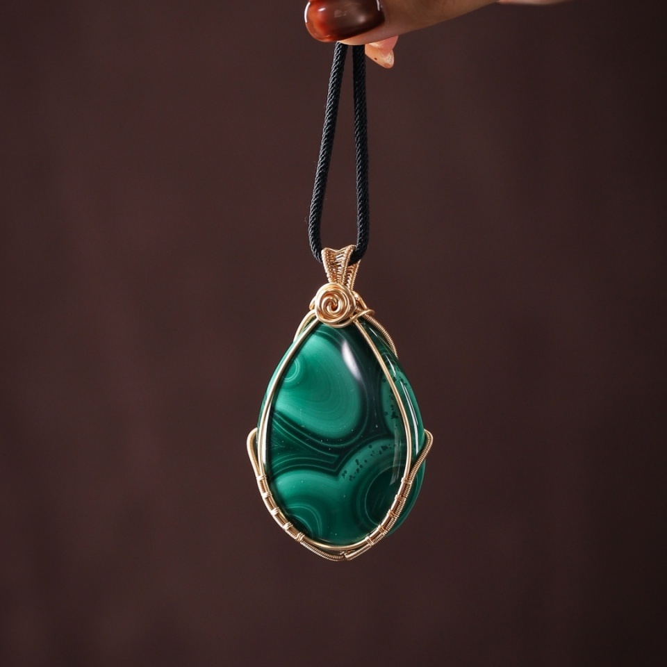 翡翠流动丨孔雀石水滴款 吊坠
