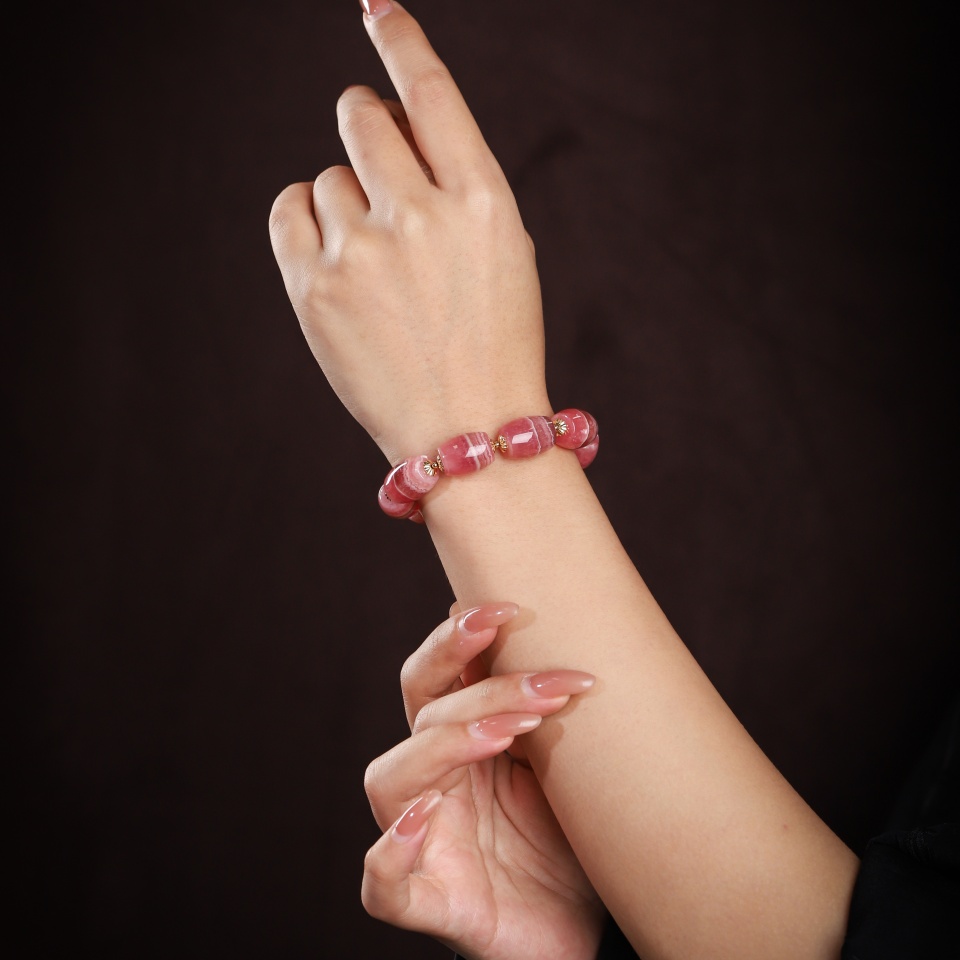 【爱】爱润心田丨红纹石桶珠 手链