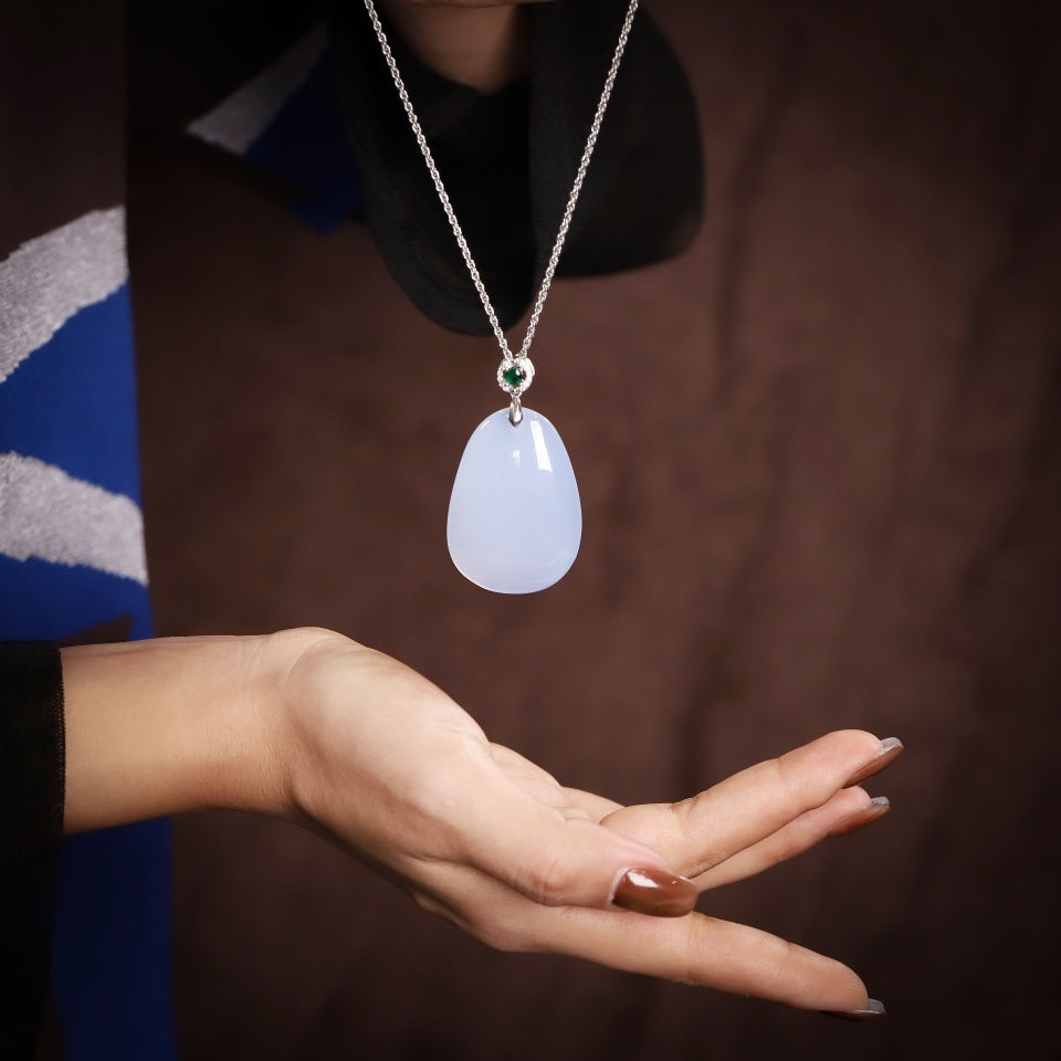 温润怡人丨蓝玉髓吊坠