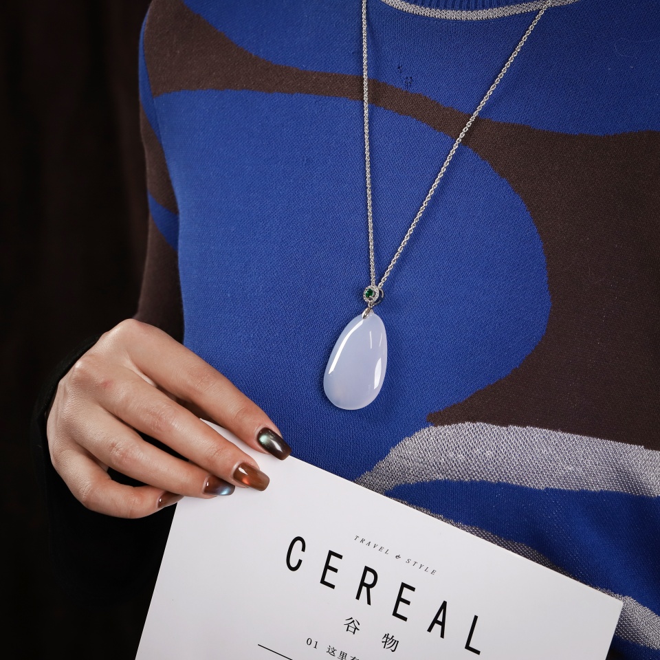 温润怡人丨蓝玉髓吊坠