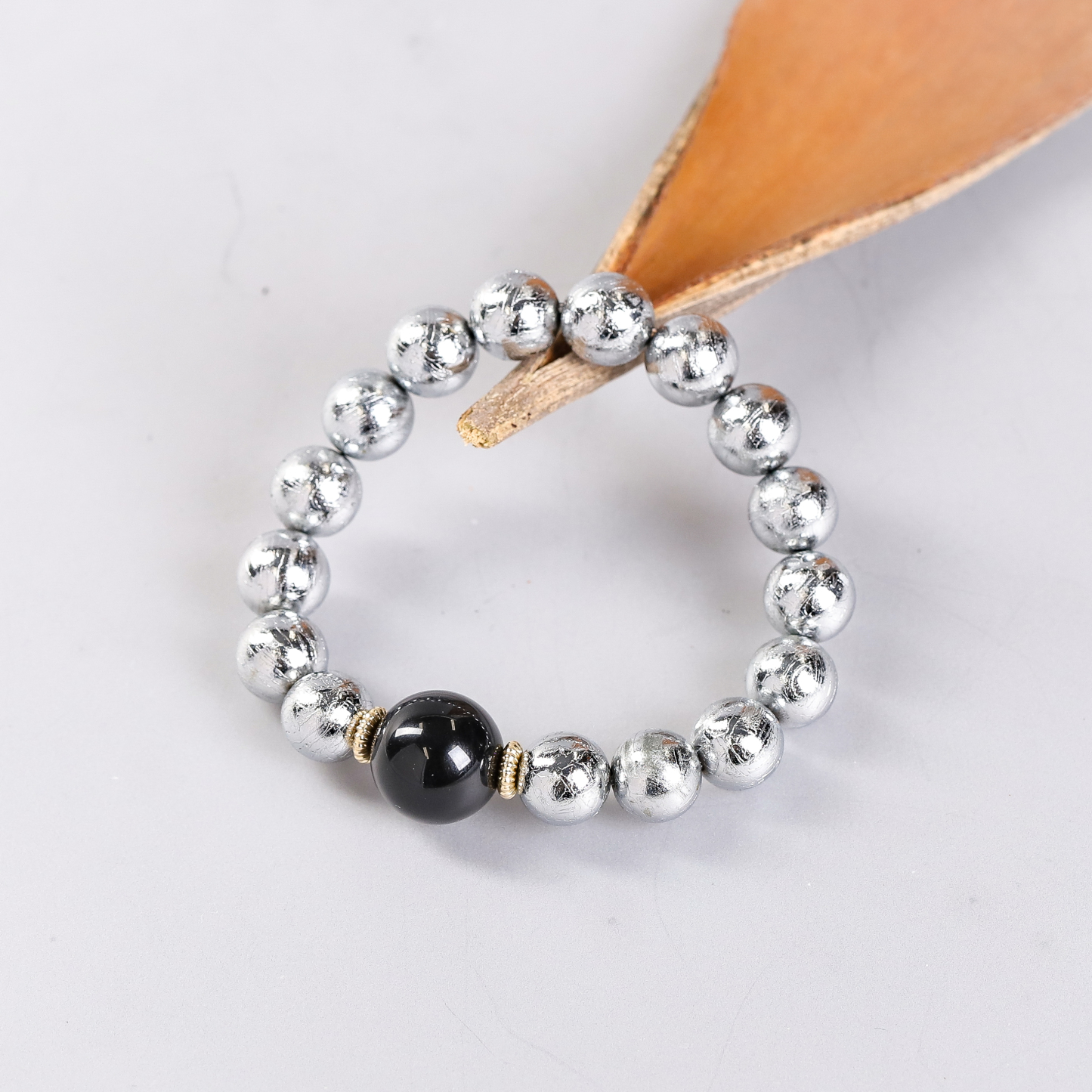 星核・双生｜新疆天铁 × 黑陨石手串