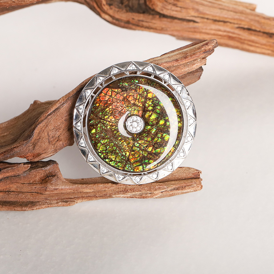 【富】时来运转斑彩石吊坠