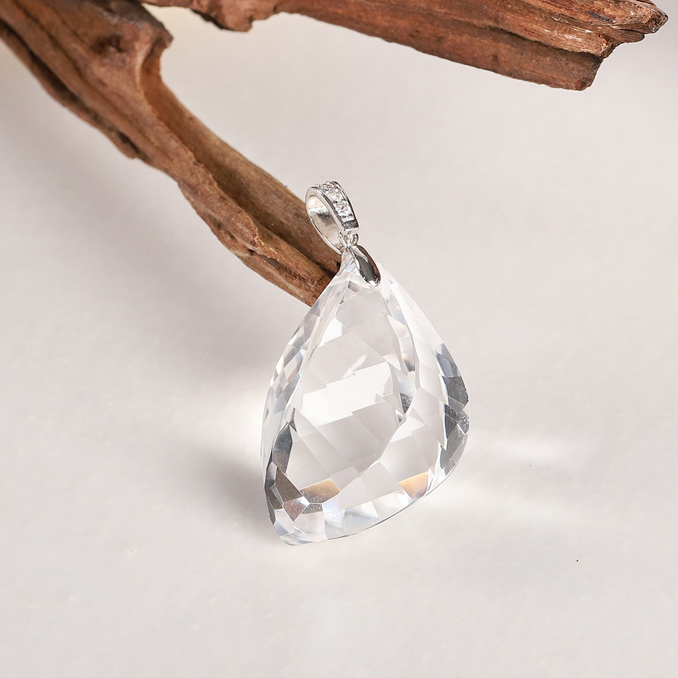 【愈】螺旋交响丨银彩光白水晶吊坠