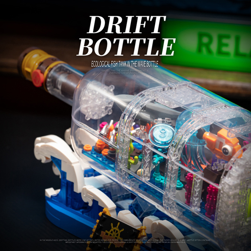 The Ecological Fish Tank in a Bottle-marstoy