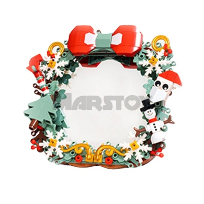 The FunDesk Christmas Mirror-marstoy