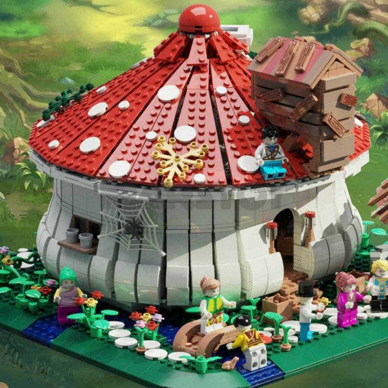 The Mushroom House-marstoy