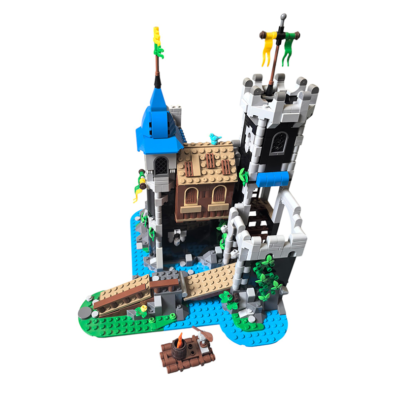 Moc The Fortress of Lakeside County-marstoy