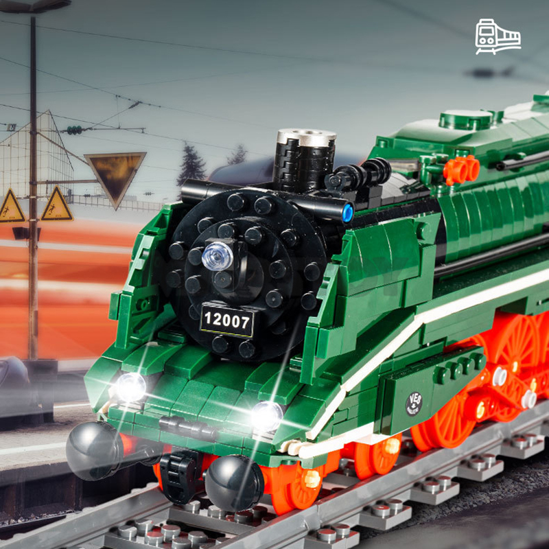 The BR18 201 German Express-marstoy