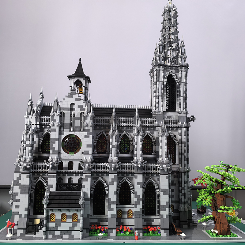 Moc The Modular Cathedral with Colorful Window-marstoy