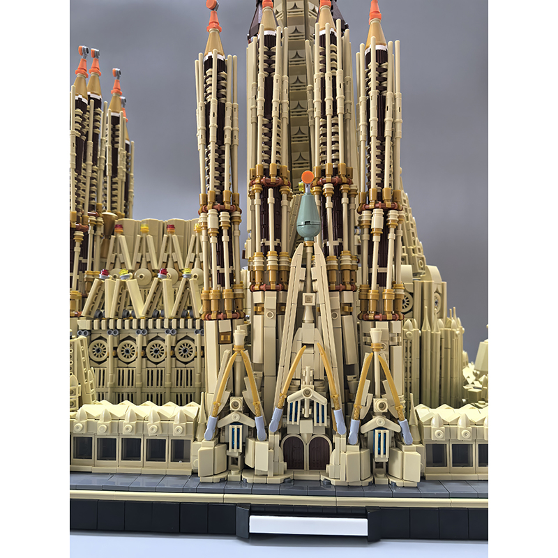 Moc The Sagrada Familia-marstoy